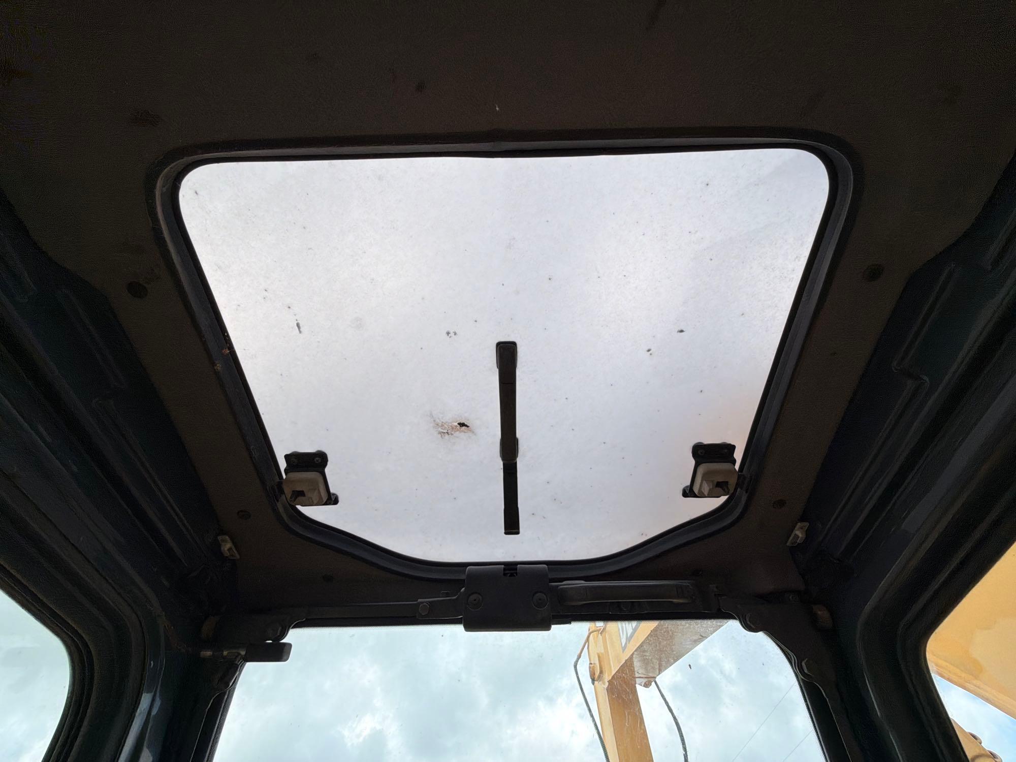 2006 John Deere 160C LC