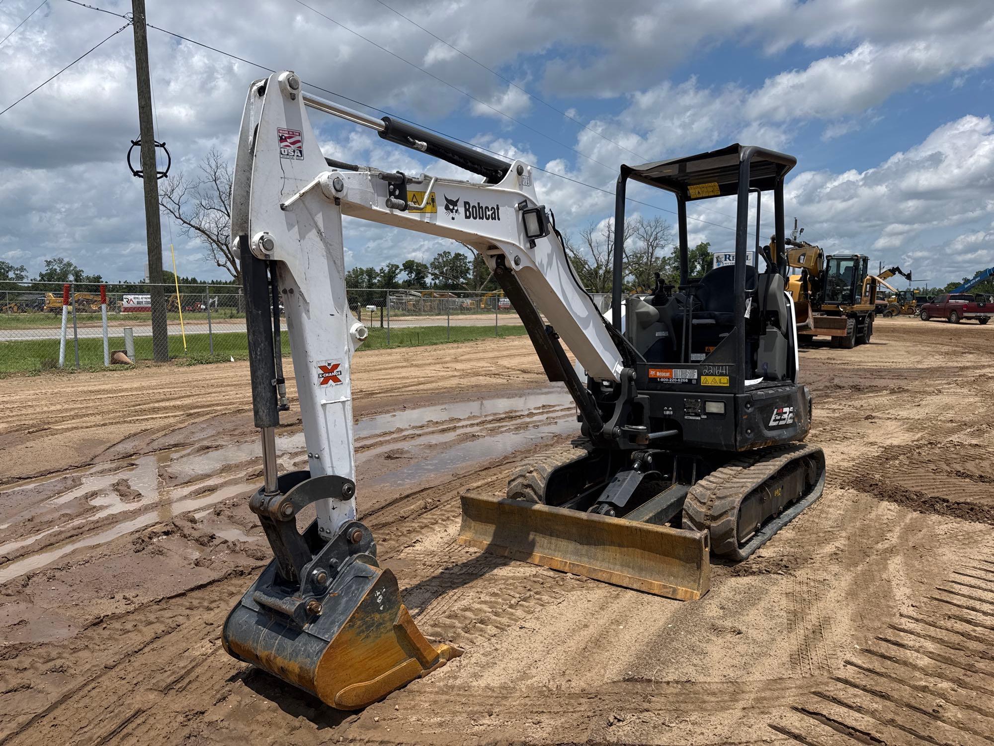 2020 Bobcat E32