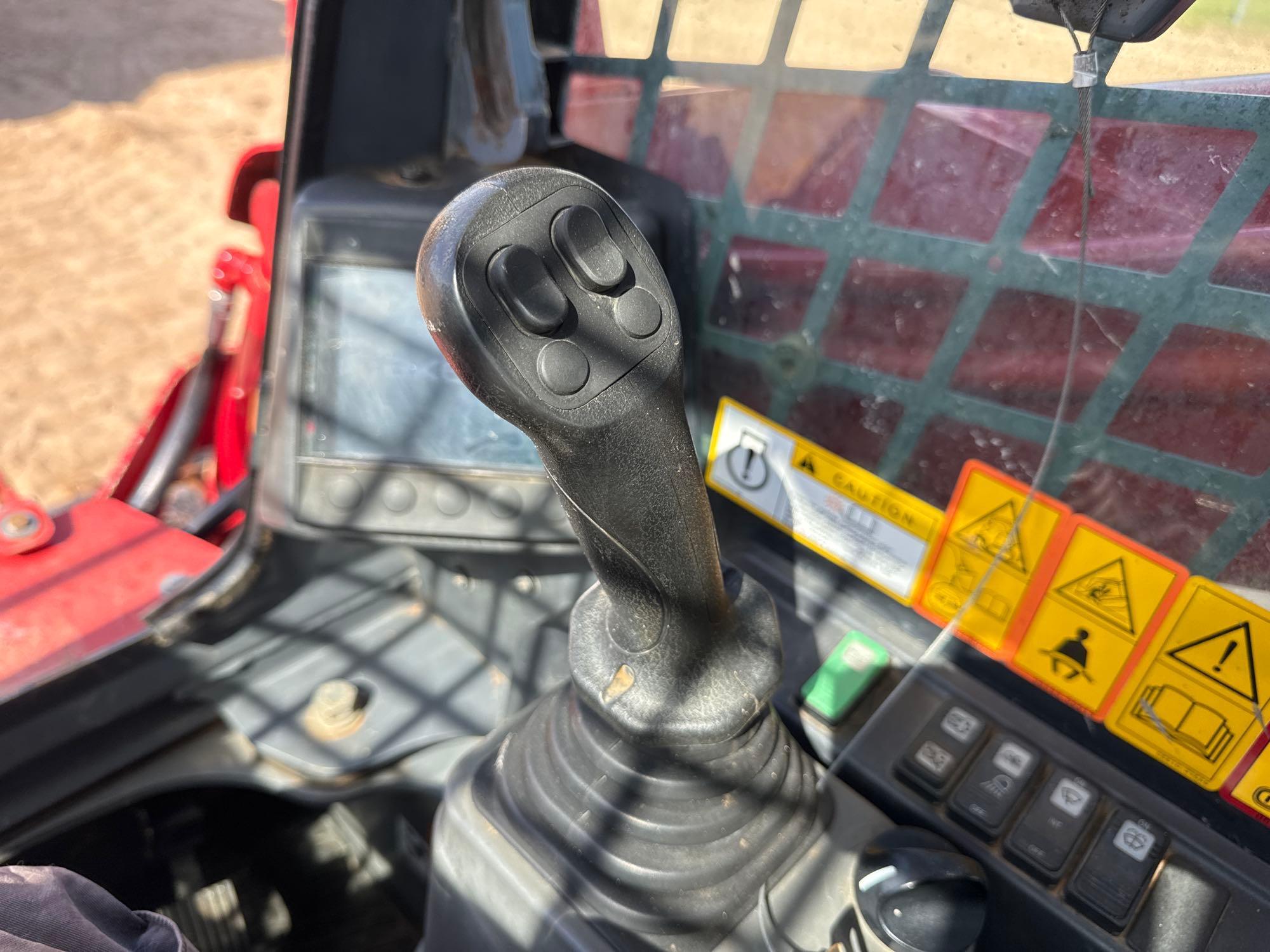 2024 Takeuchi TL8