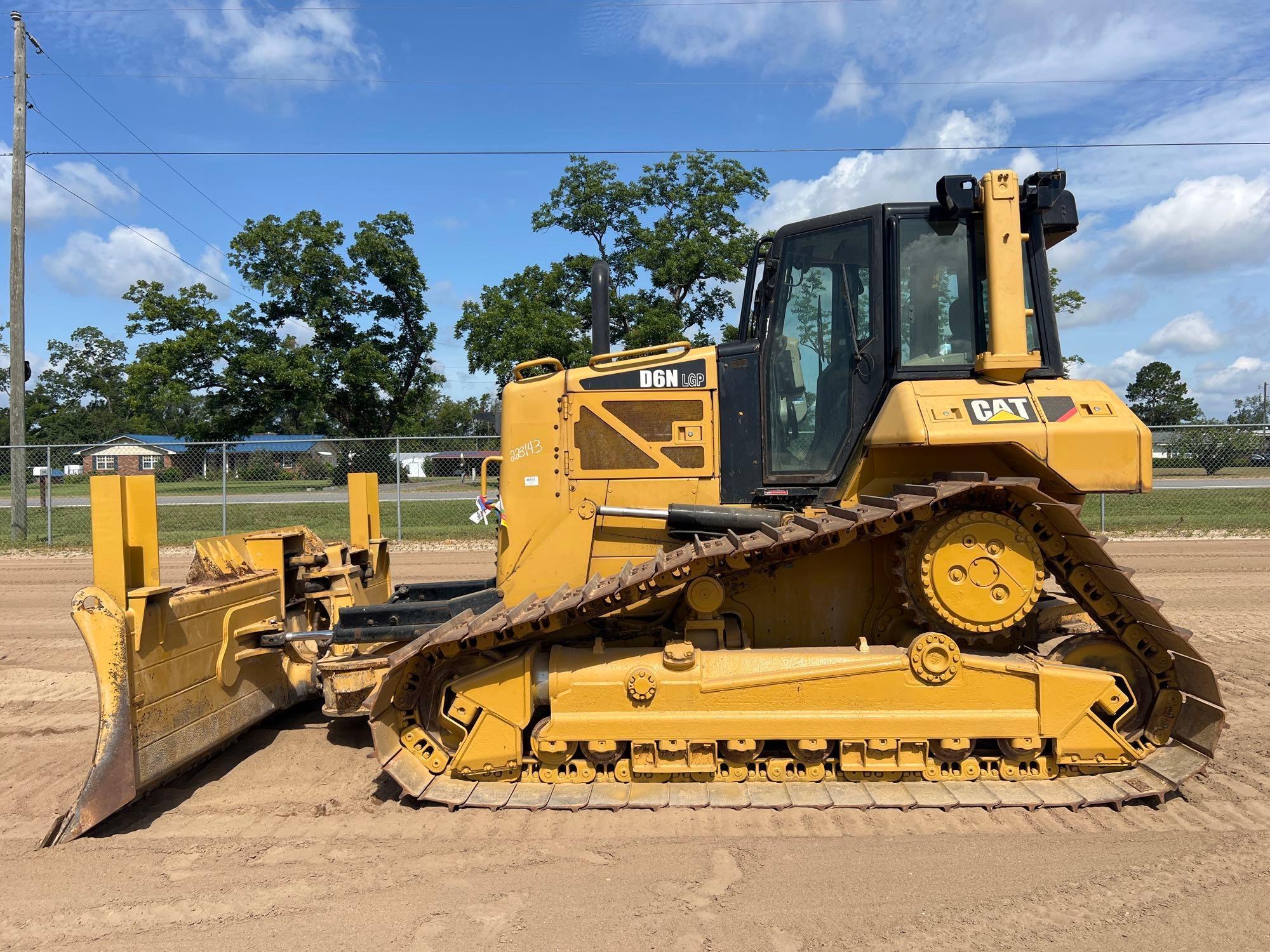 2014 Caterpillar D6N LGP