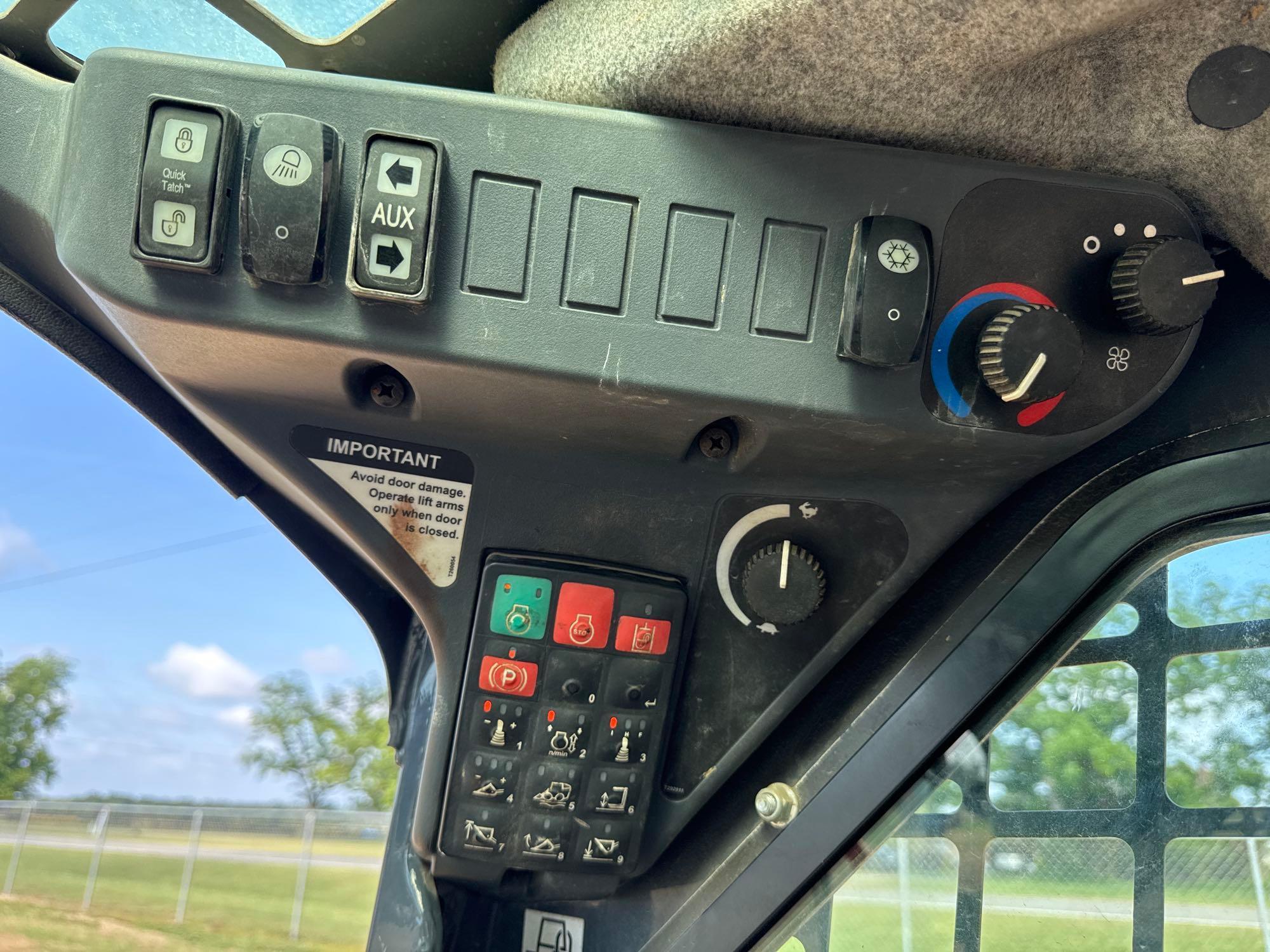 2019 John Deere 317G