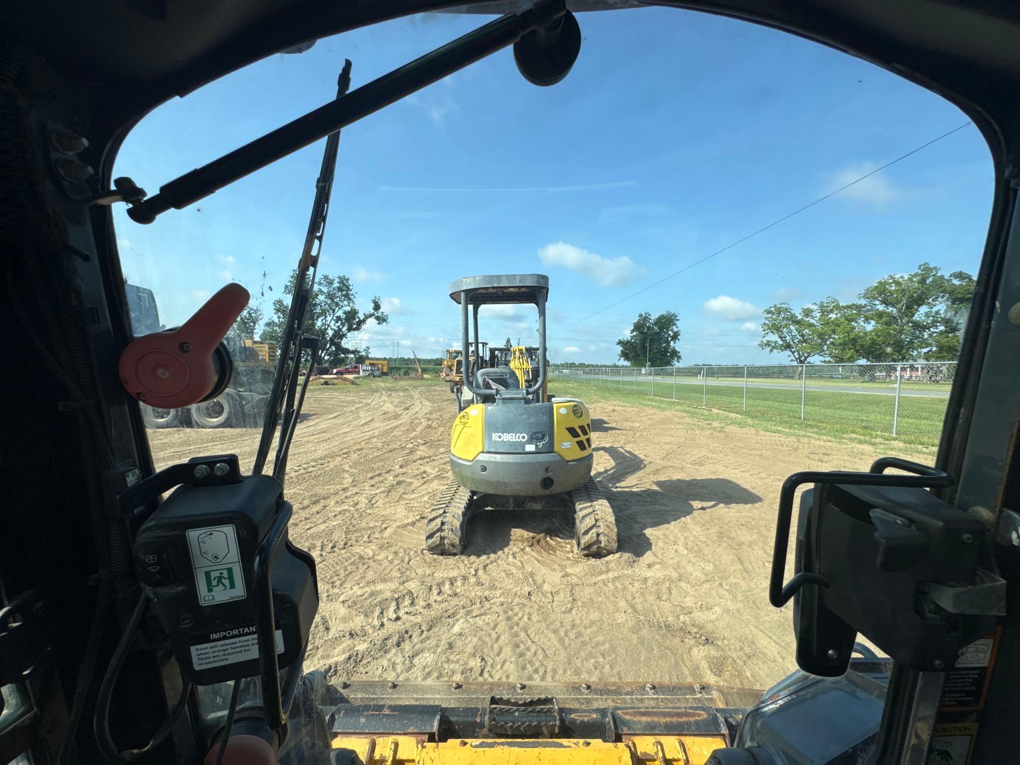 2019 John Deere 317G