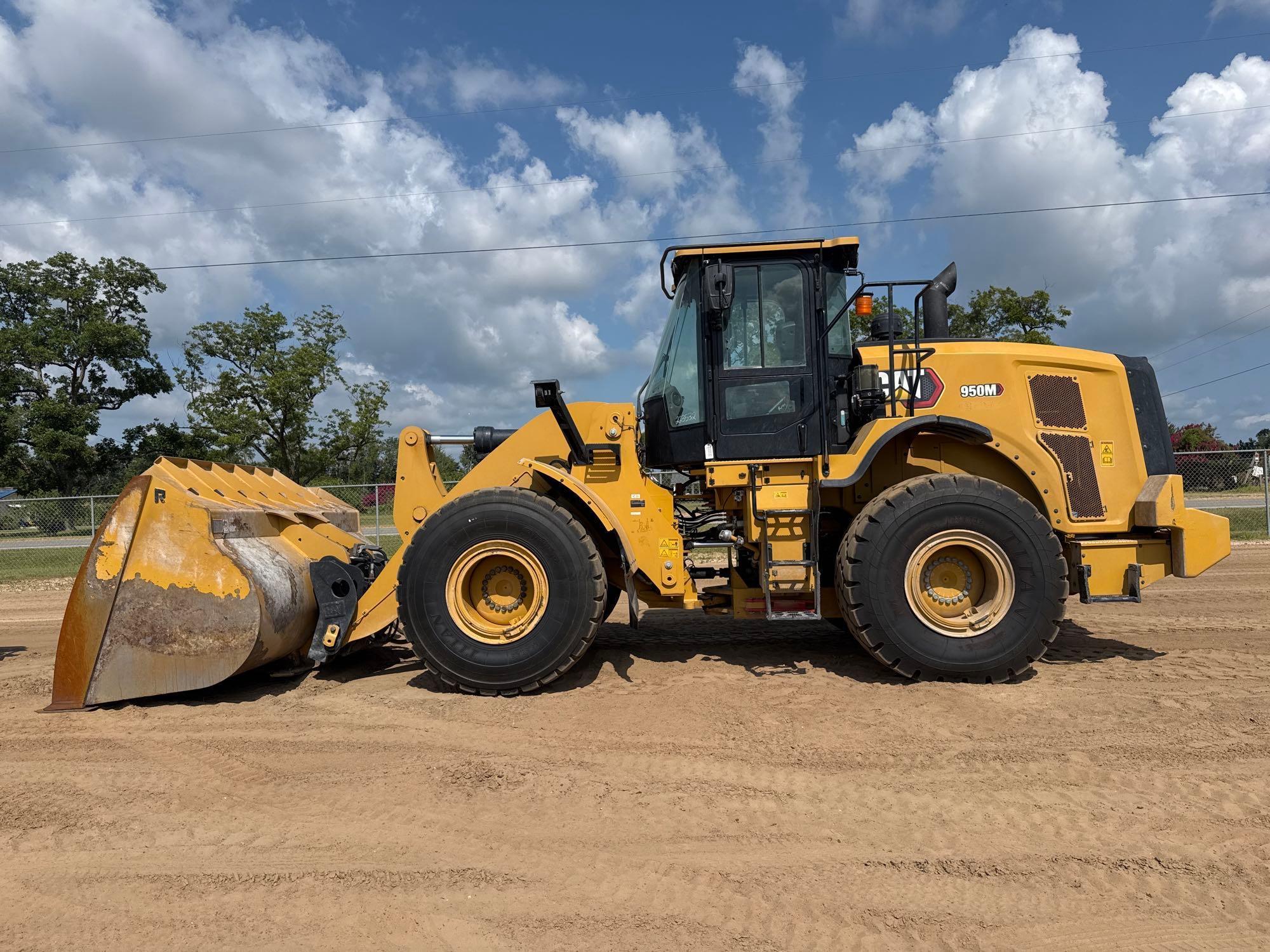 Photo of a  Caterpillar 950M