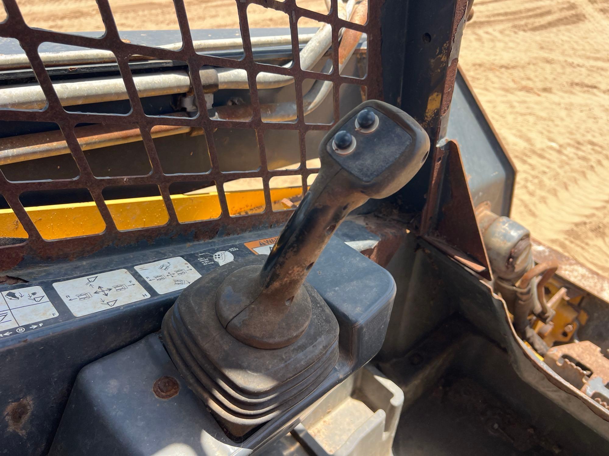2015 John Deere 328E