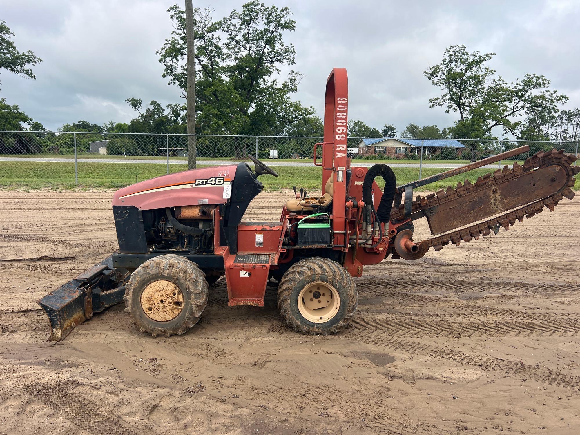 Photo of a 2010 Ditch Witch RT-45