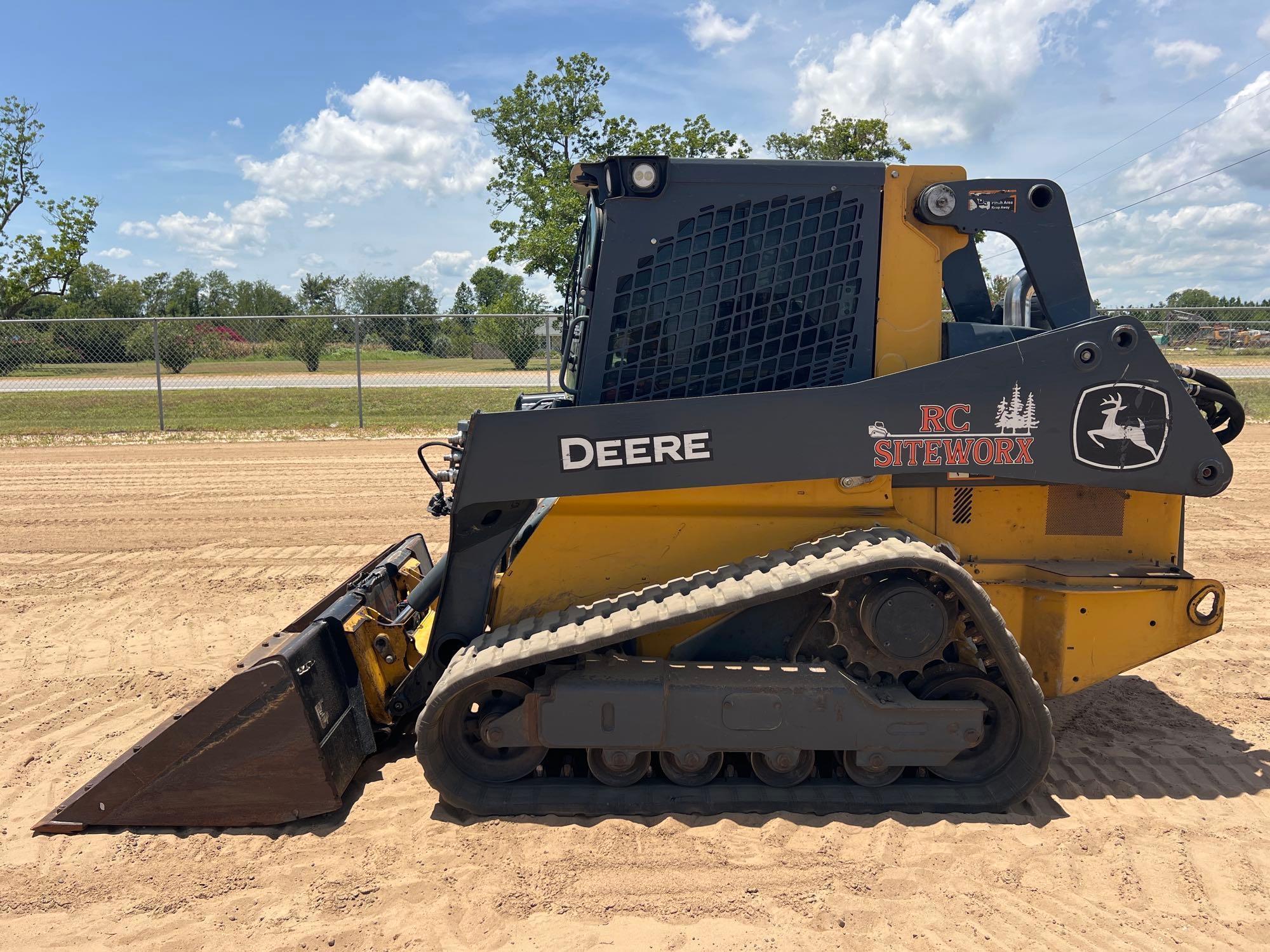 2023 John Deere 325G