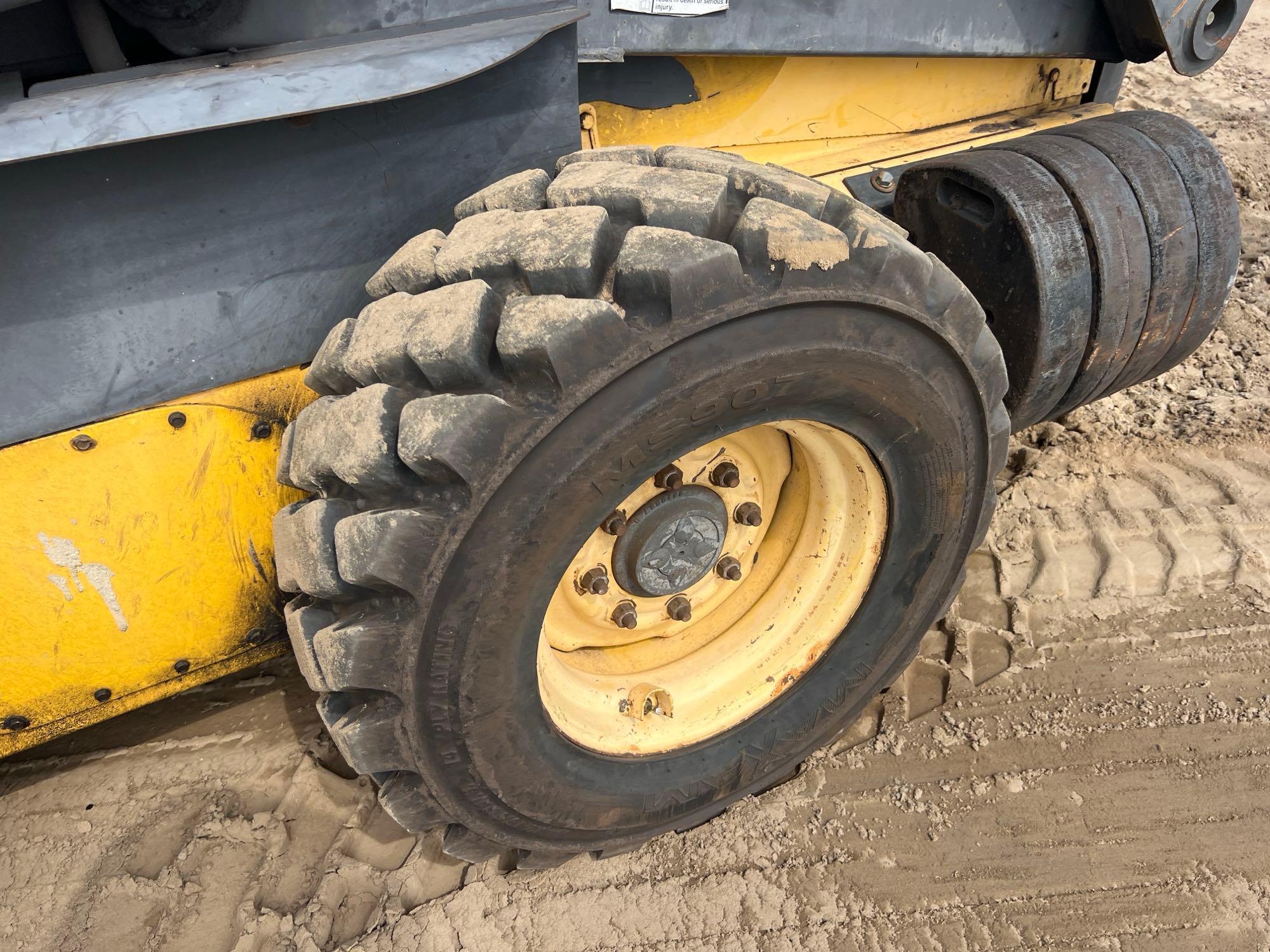 New Holland LS180B