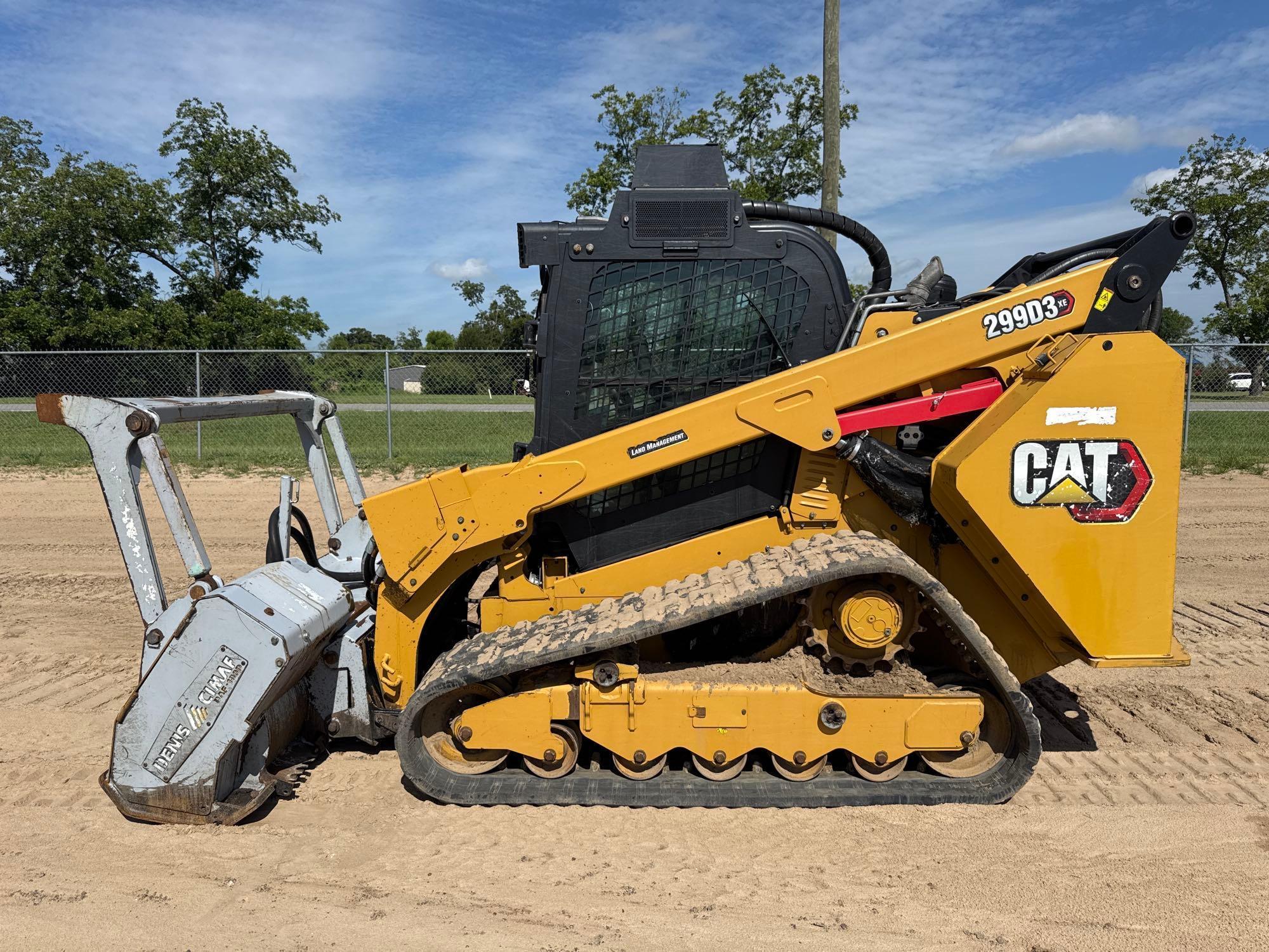 Photo of a  Caterpillar 299D