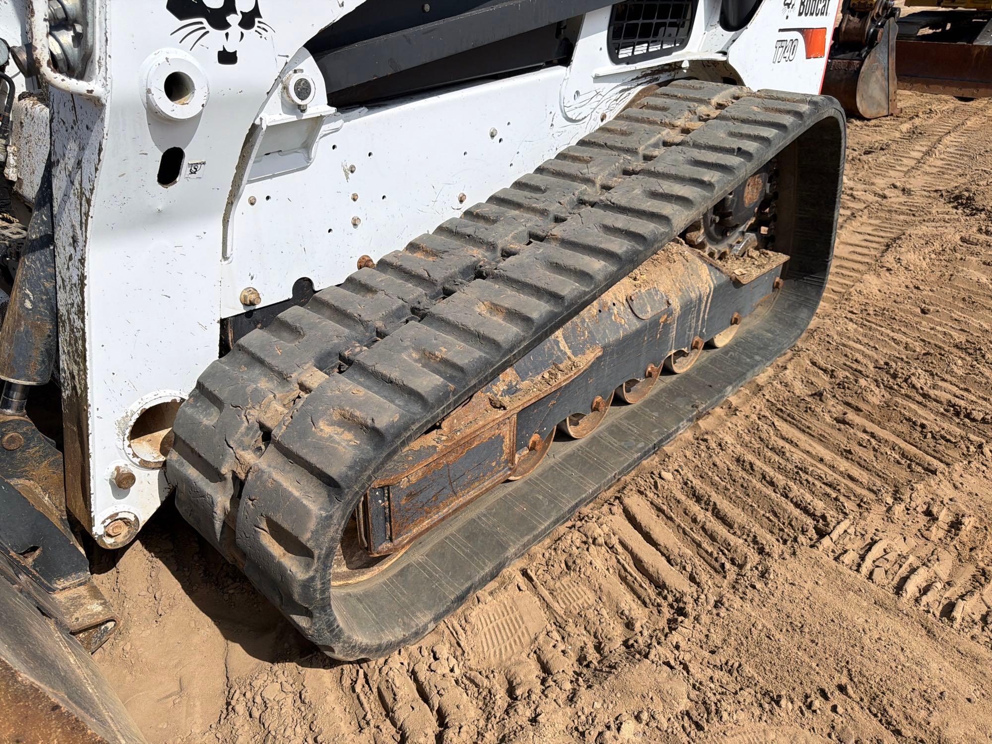 2019 Bobcat RT740