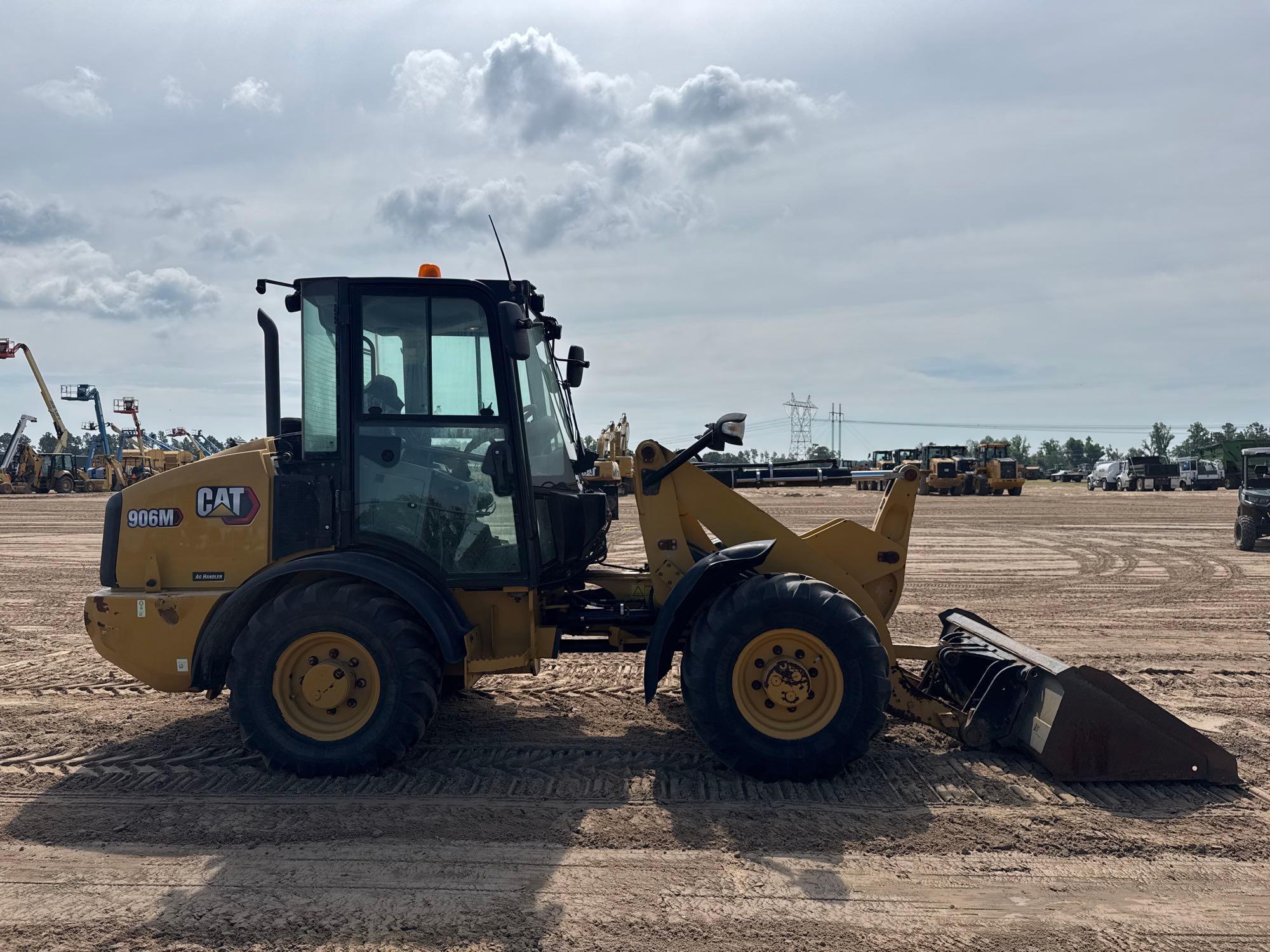 2021 Caterpillar 906