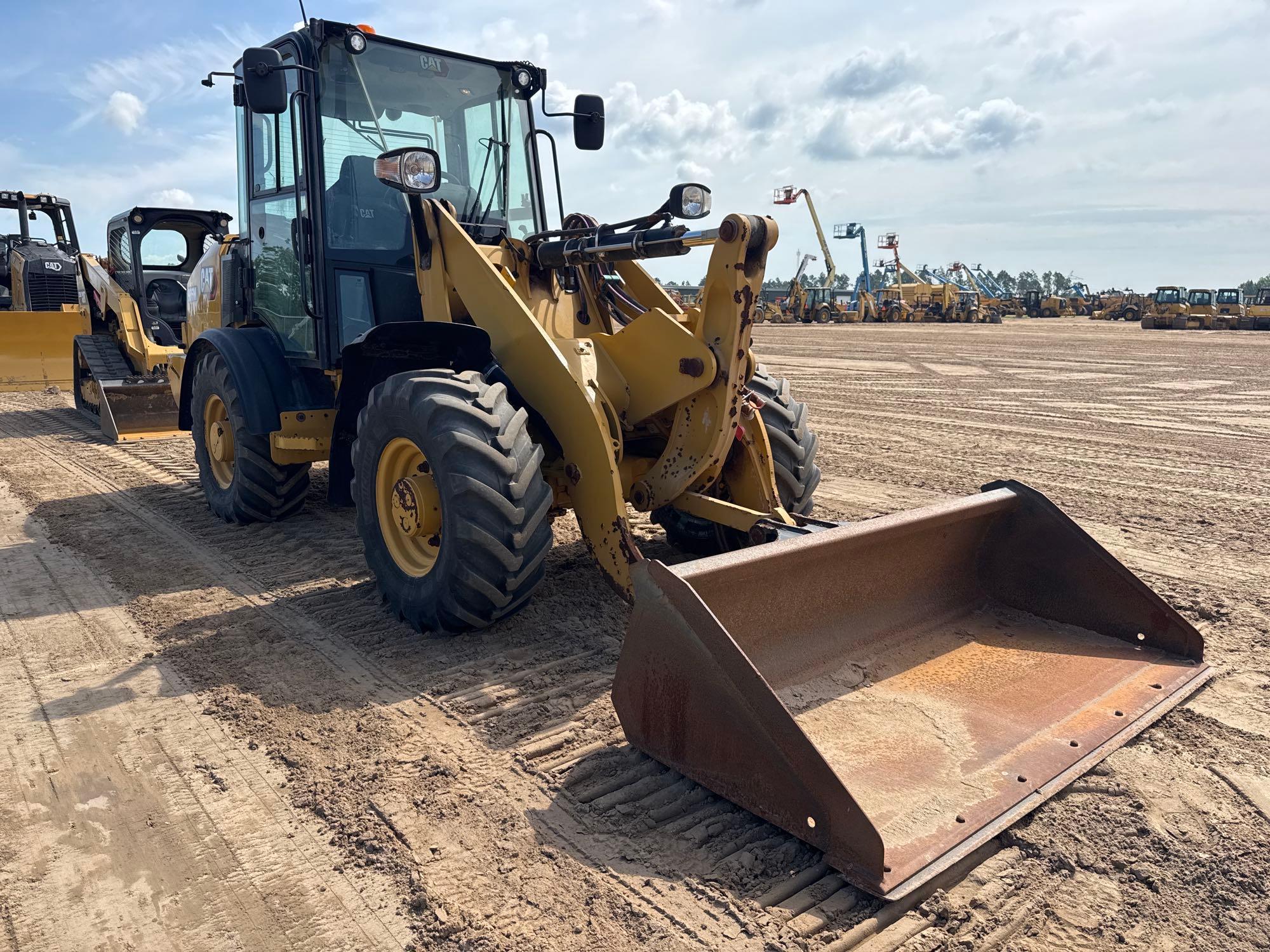2021 Caterpillar 906