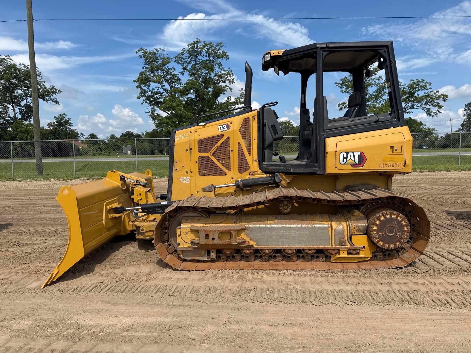 Photo of a 2023 Caterpillar D3
