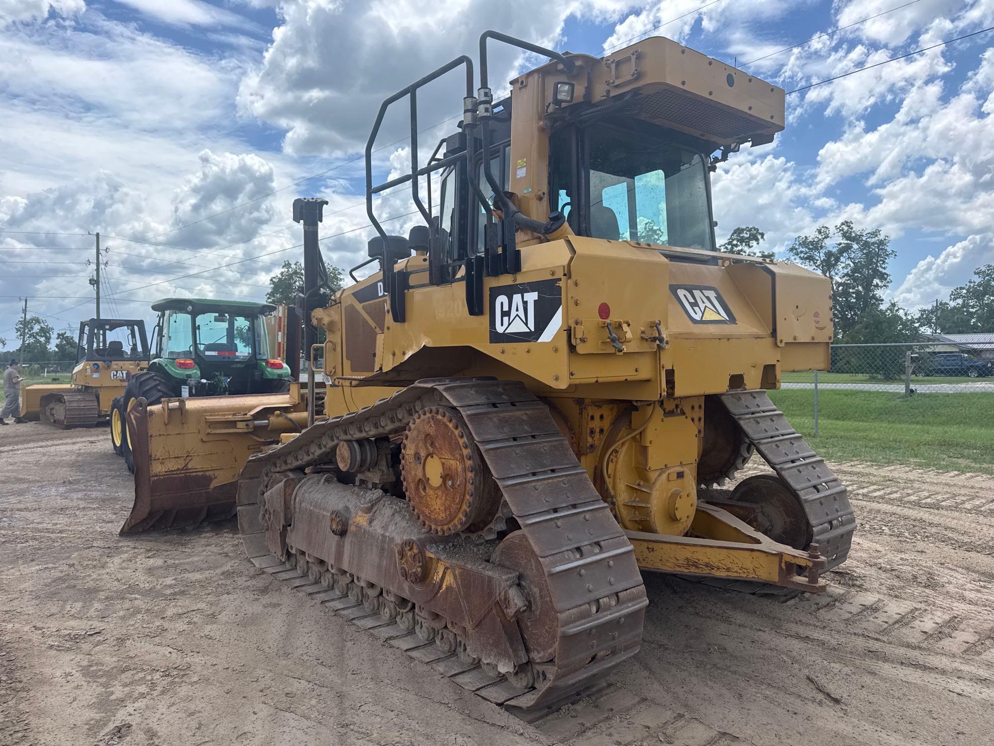 2015 Caterpillar D6T LGP