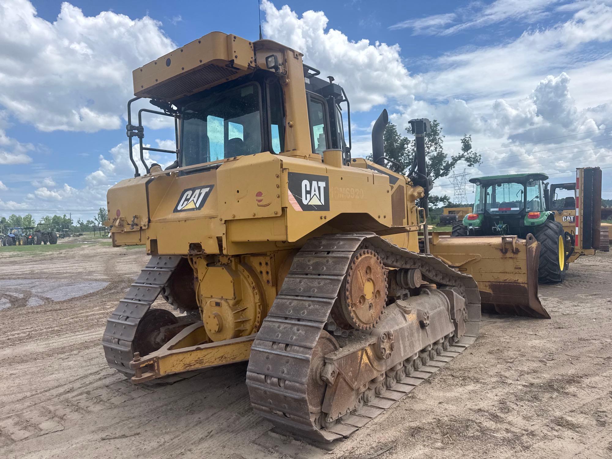 2015 Caterpillar D6T LGP