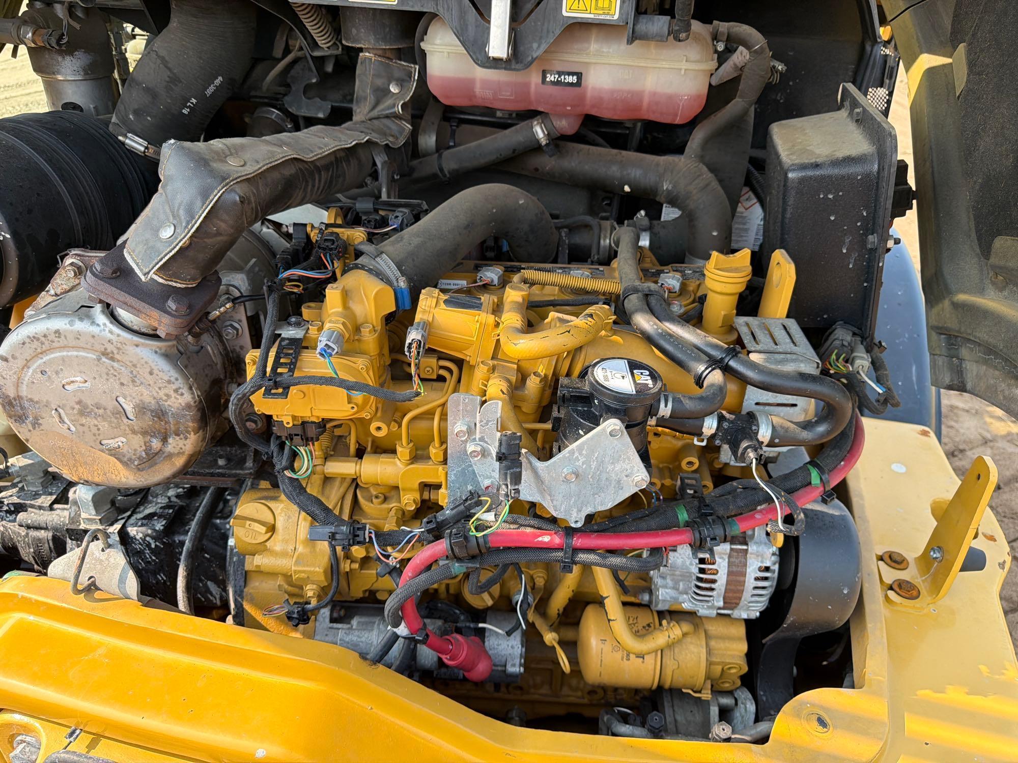2020 Caterpillar 906