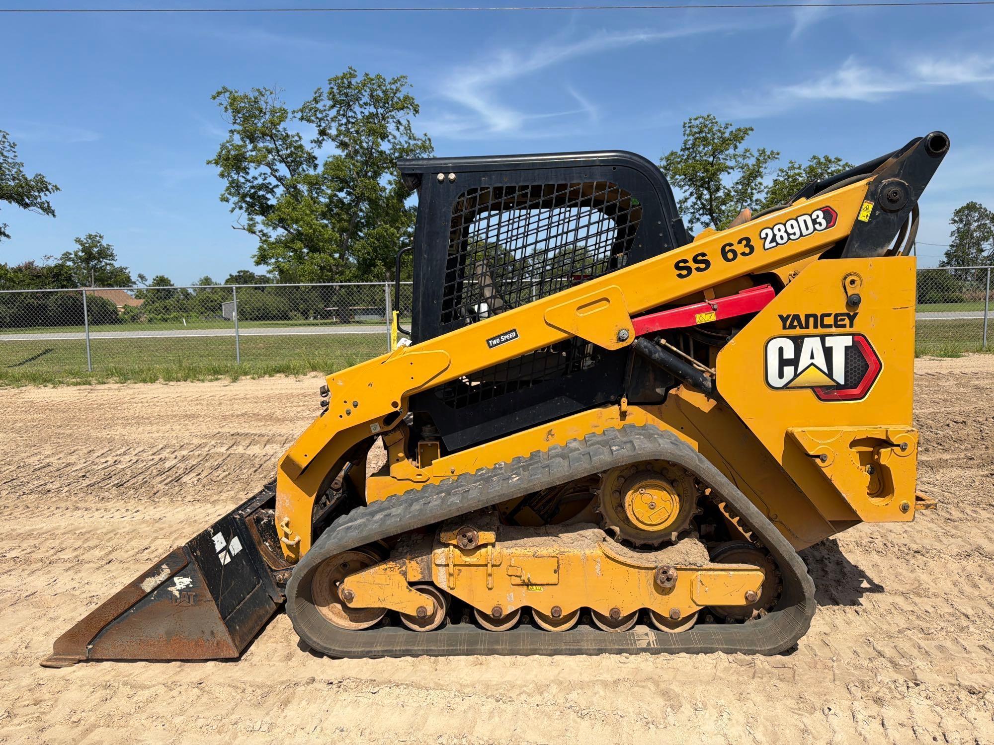 Photo of a  Caterpillar 289D