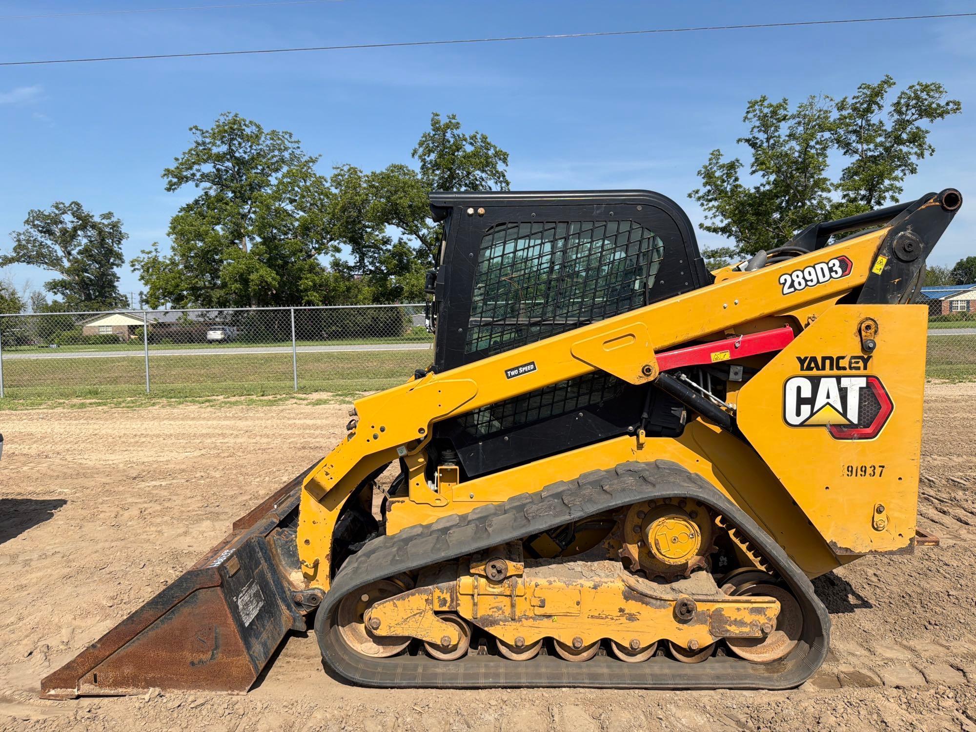 Photo of a  Caterpillar 289D