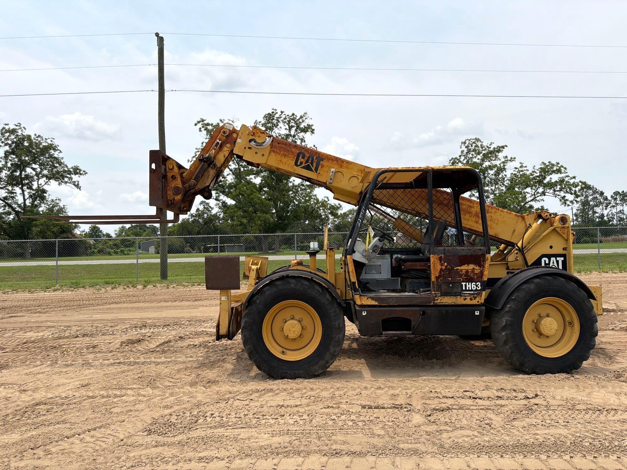Photo of a  Caterpillar TH63