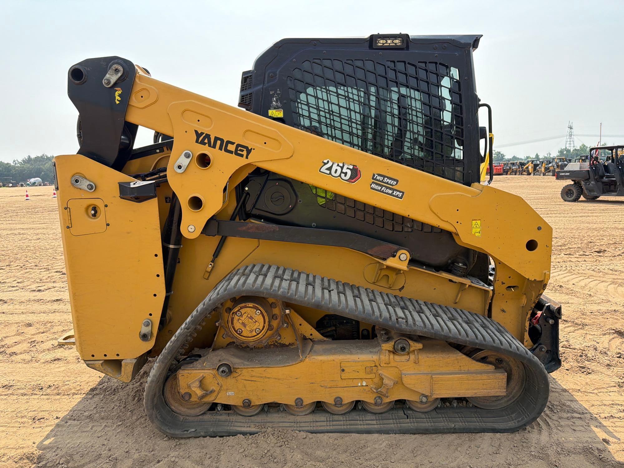 2025 Caterpillar 265