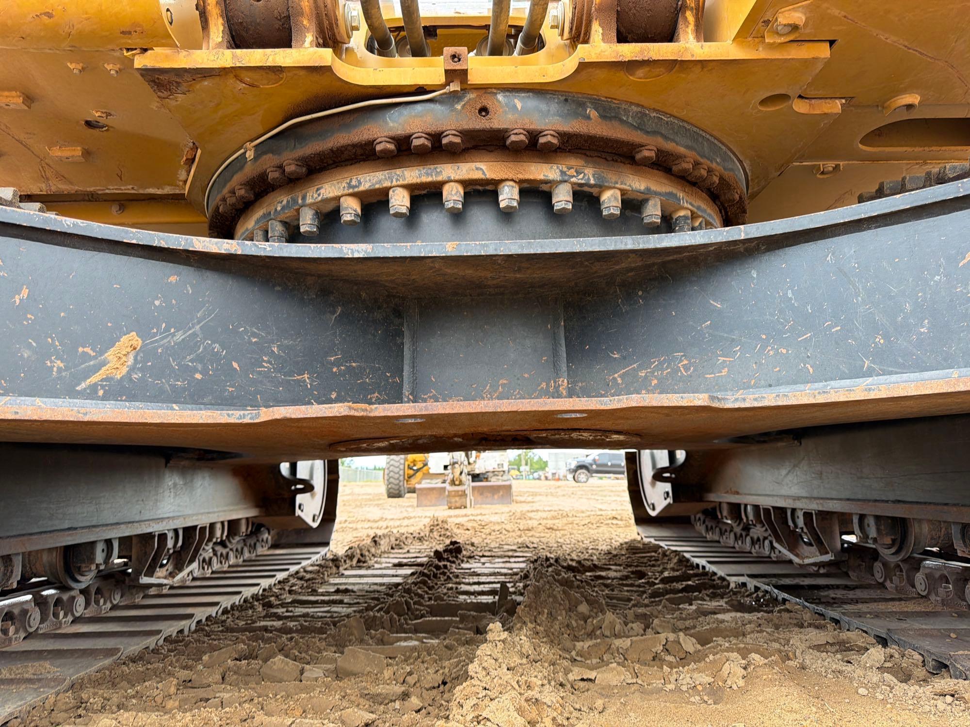 2019 Caterpillar 323