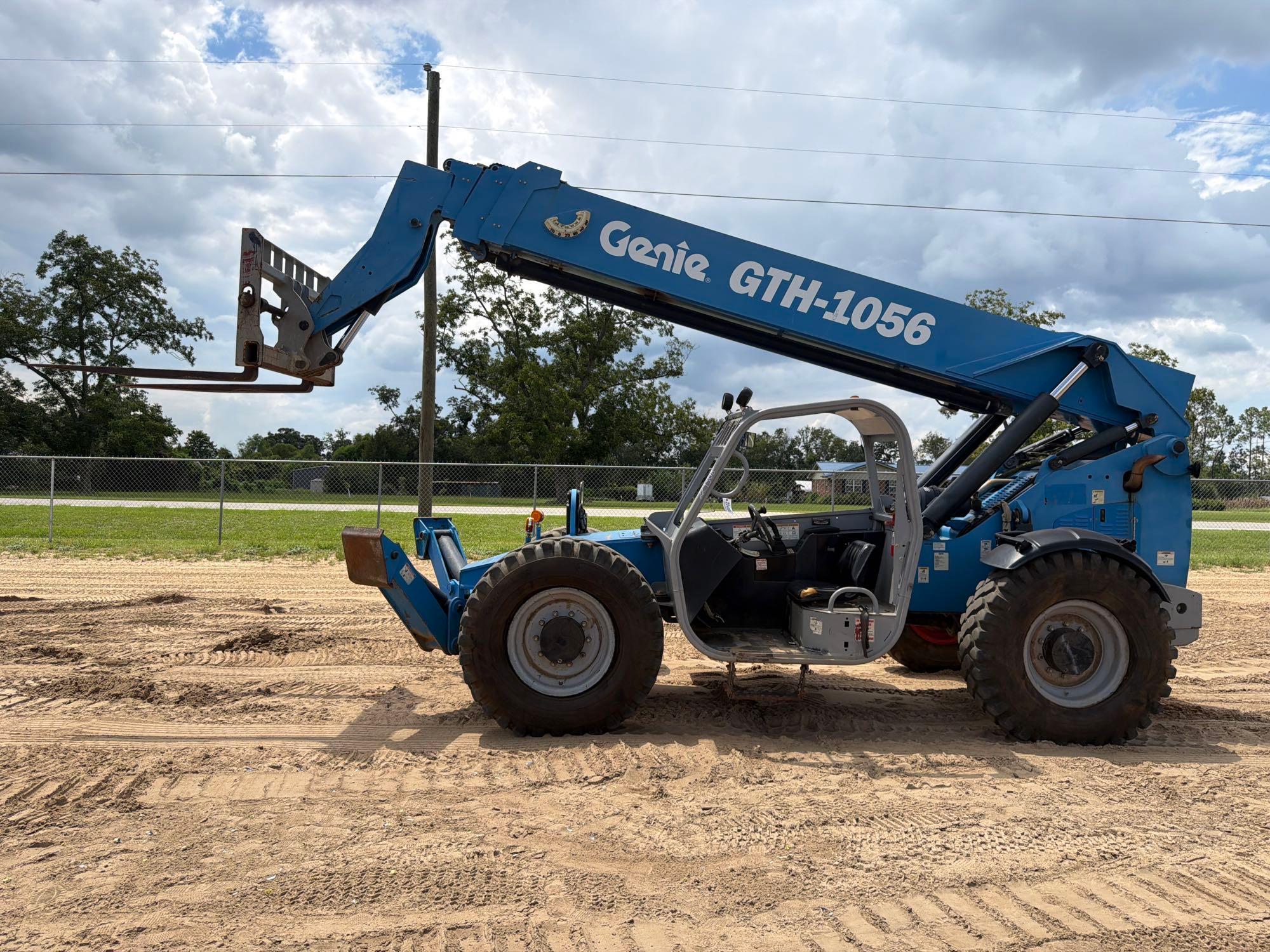 Photo of 2014 Genie GTH1056