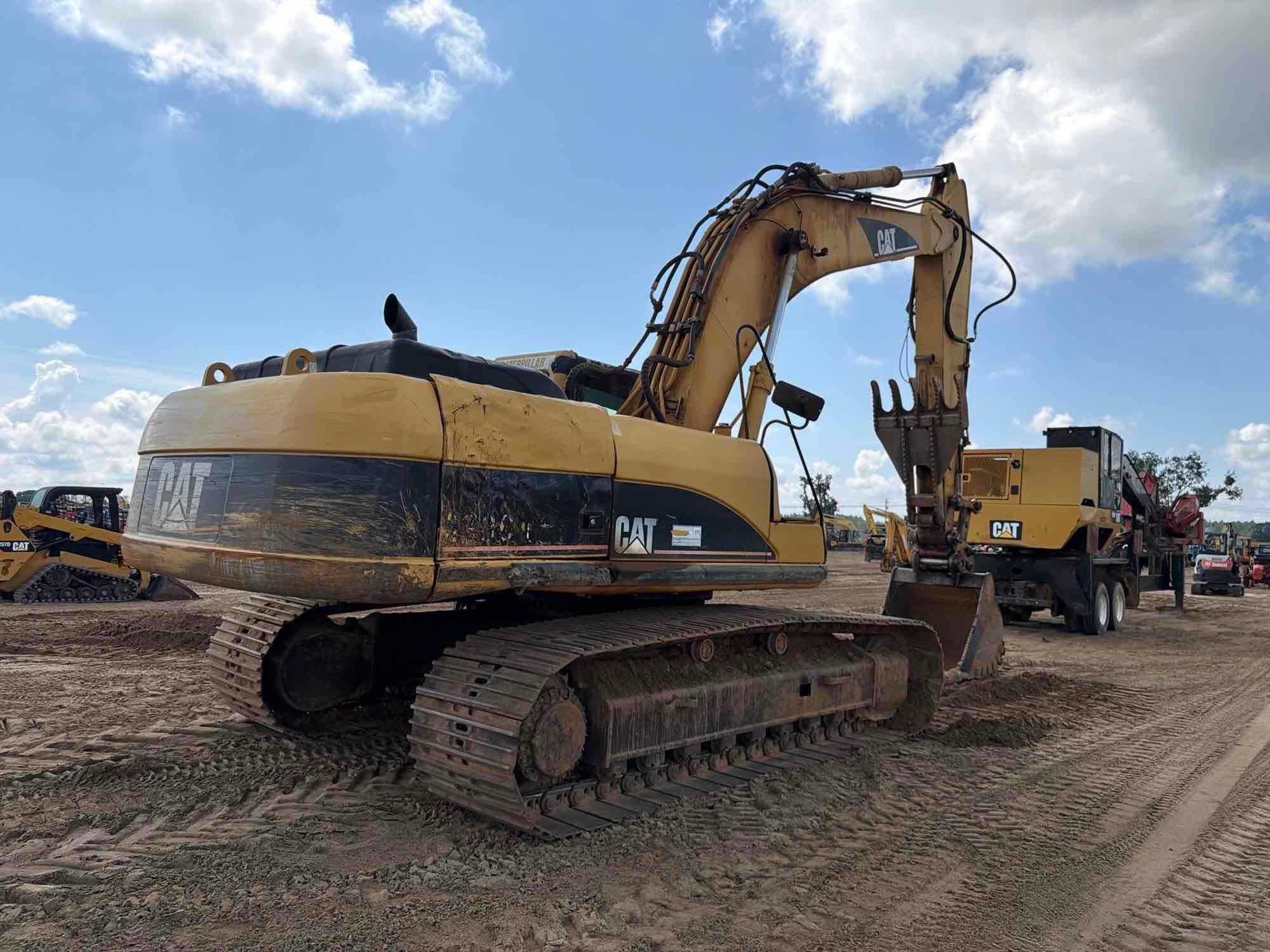 2003 Caterpillar 330C L