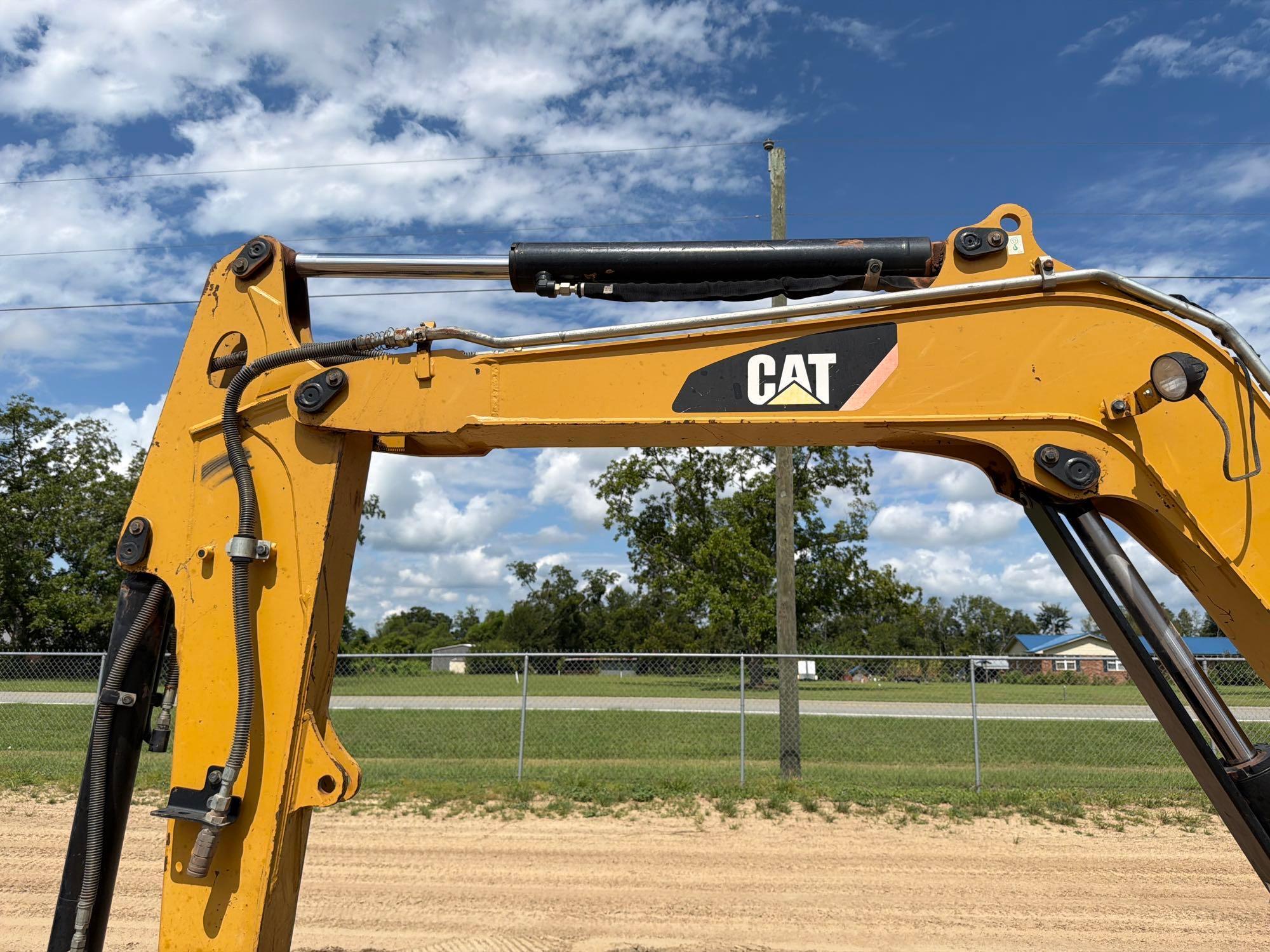 2018 Caterpillar 305.5E2CR