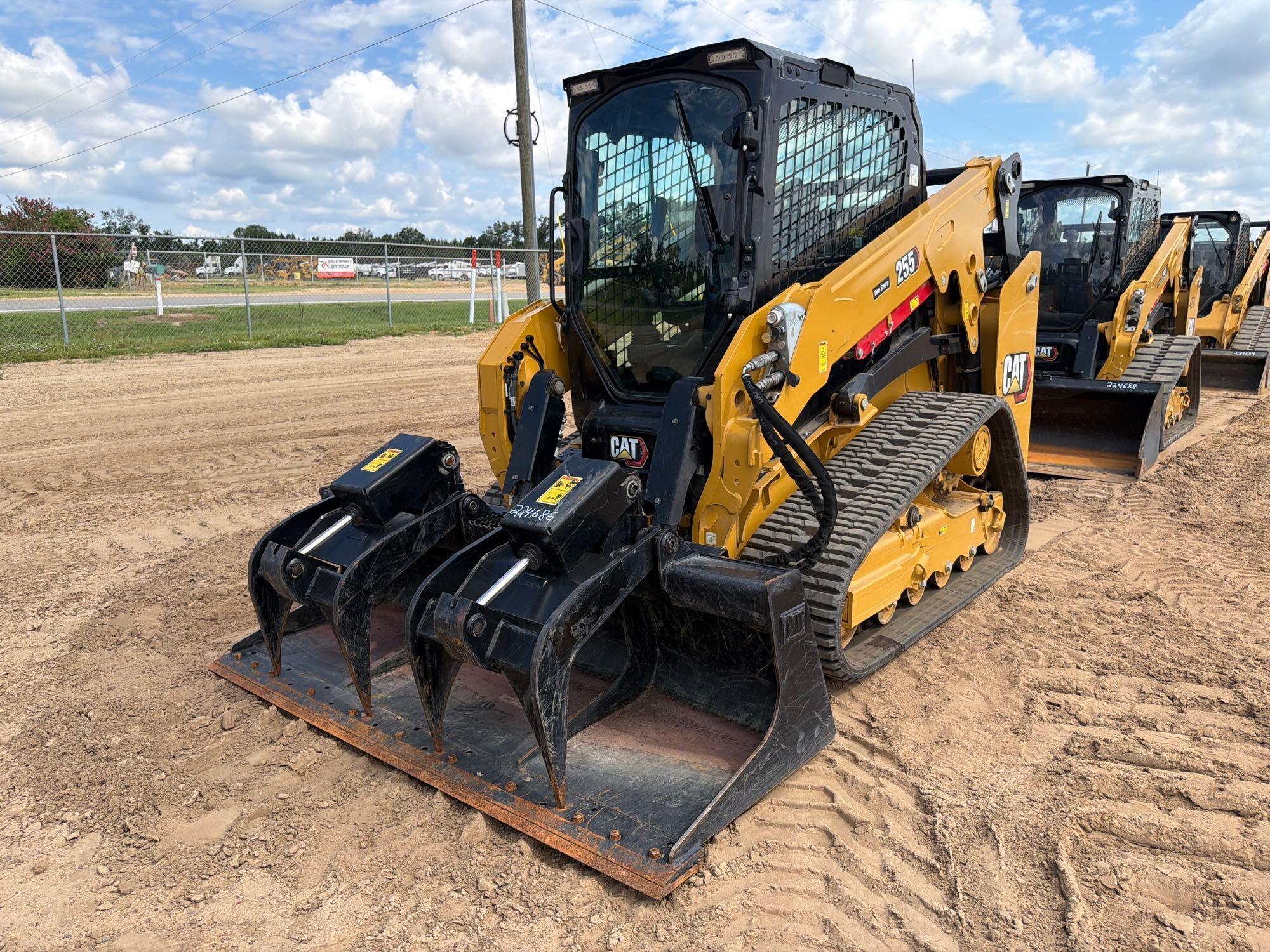 2025 Caterpillar 255