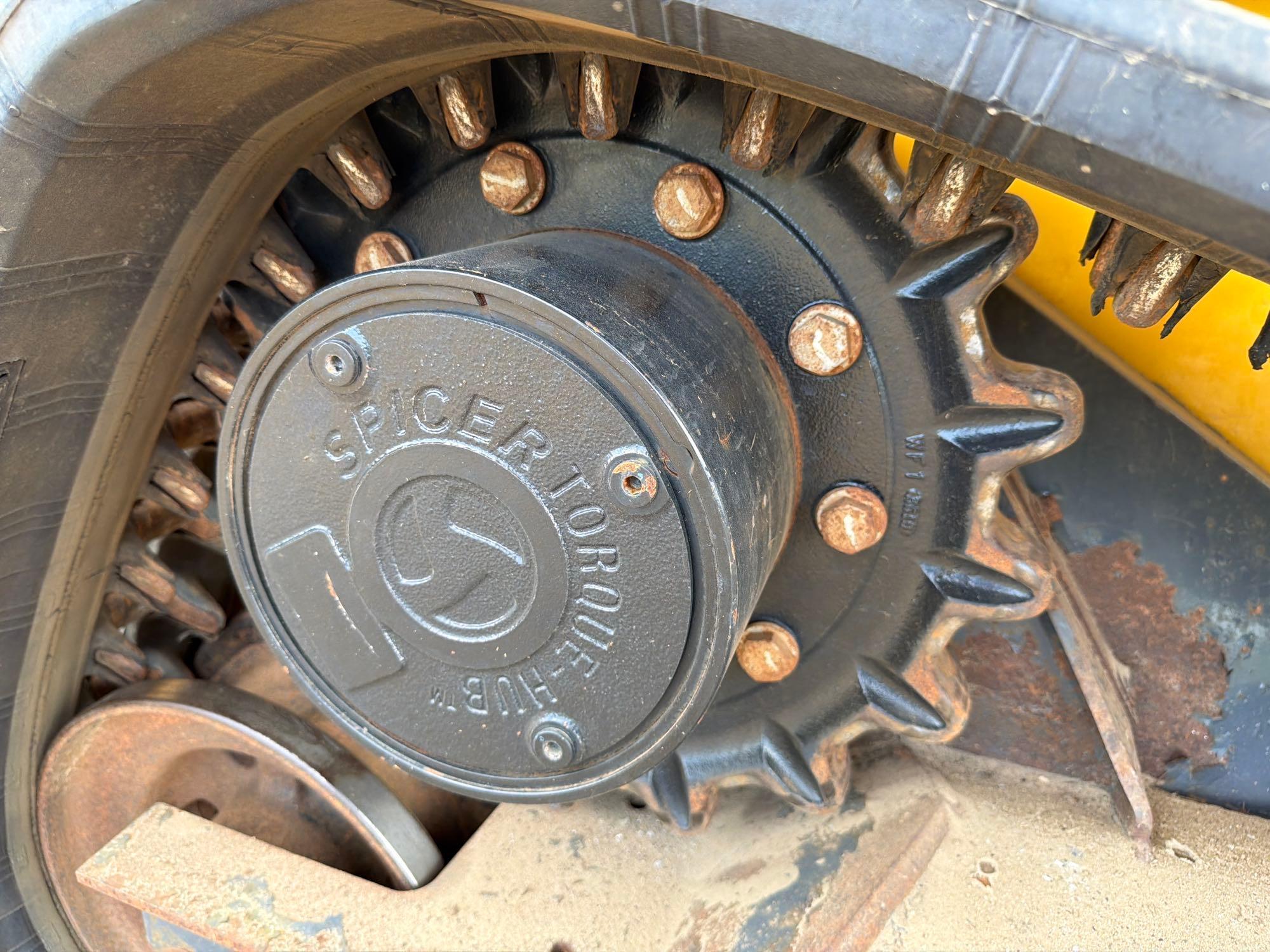 2023 John Deere 325G