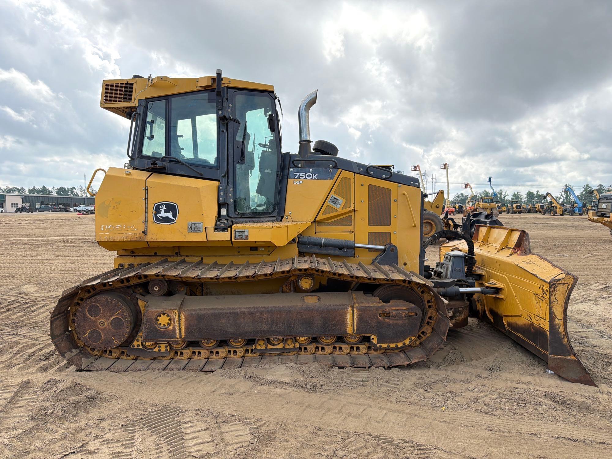 2019 John Deere 750K LGP