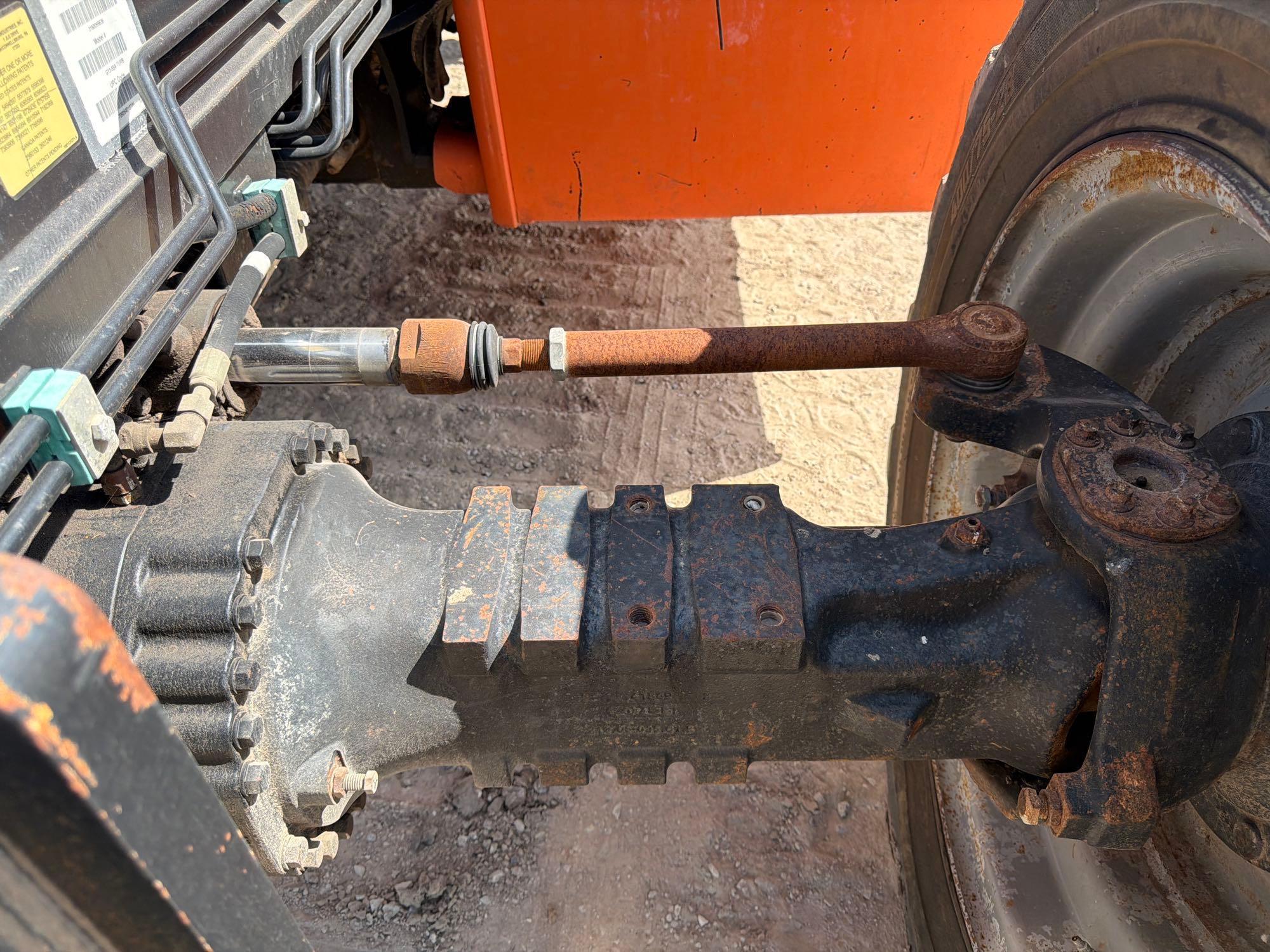 2014 JLG G12-55A