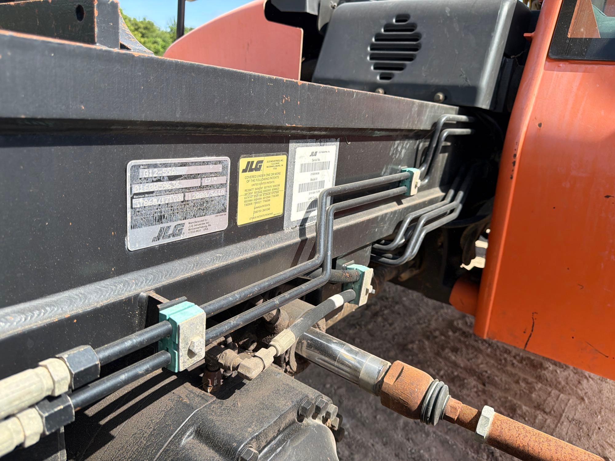 2014 JLG G12-55A