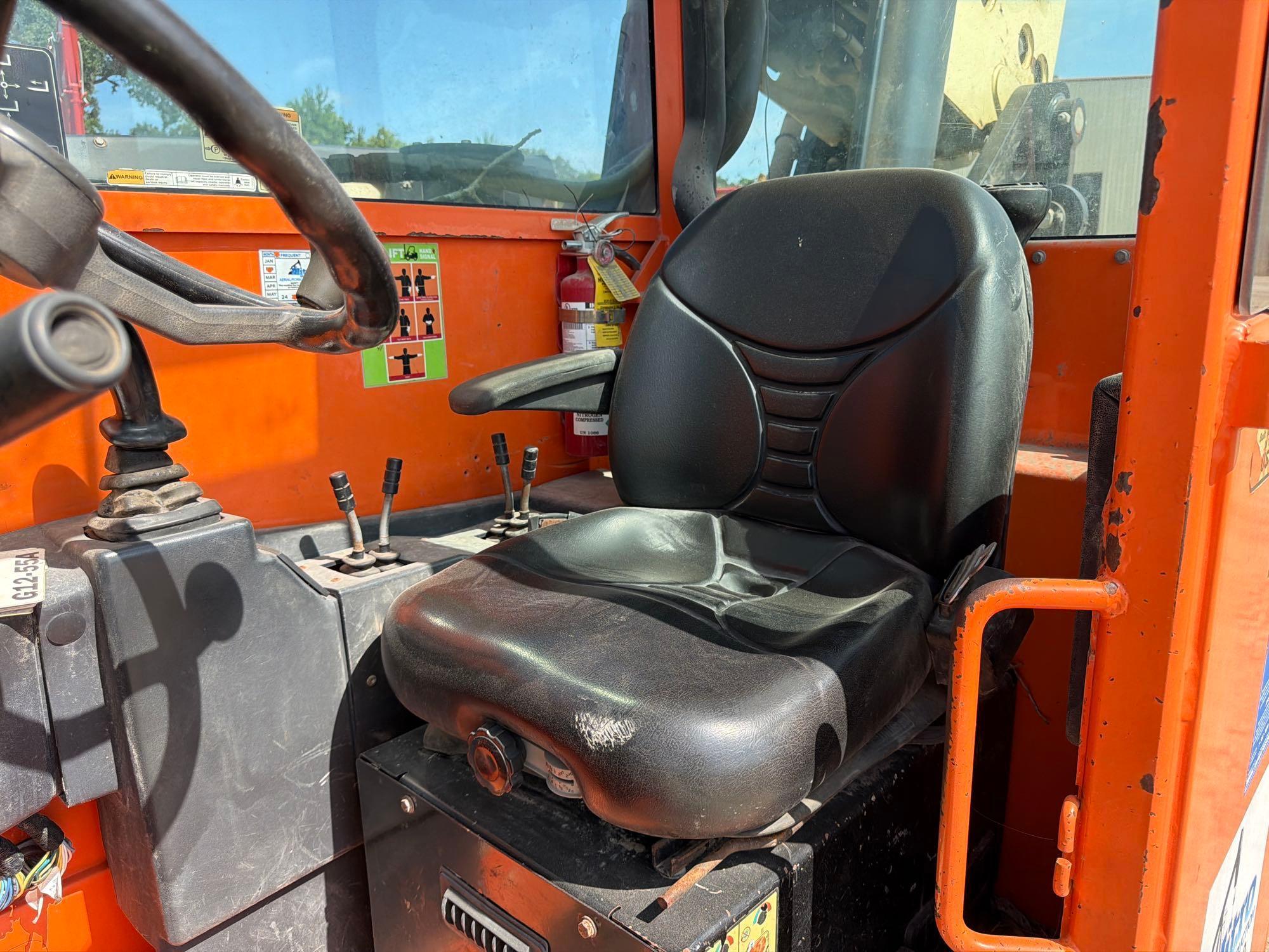 2014 JLG G12-55A