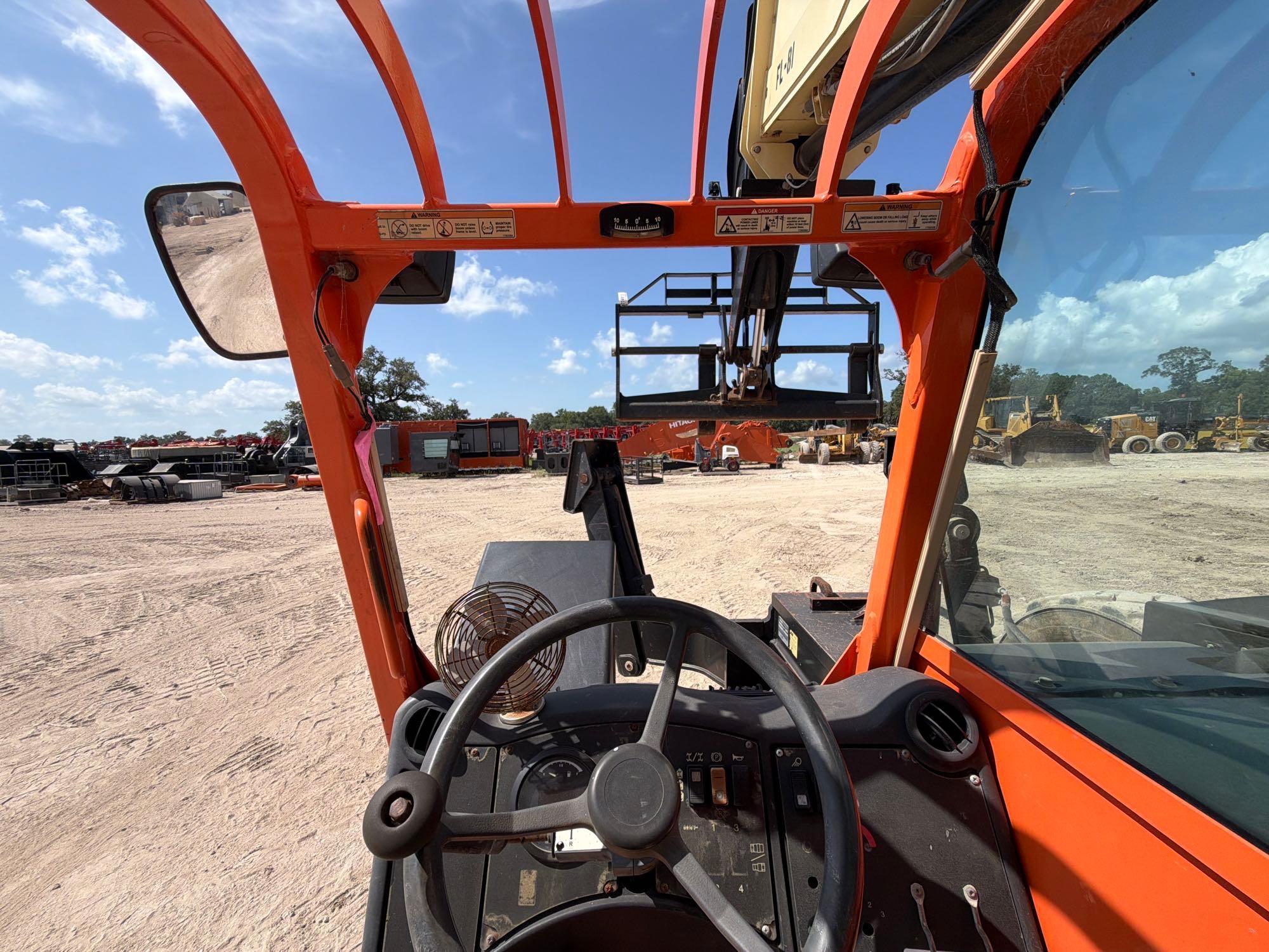 2013 JLG G12-55A