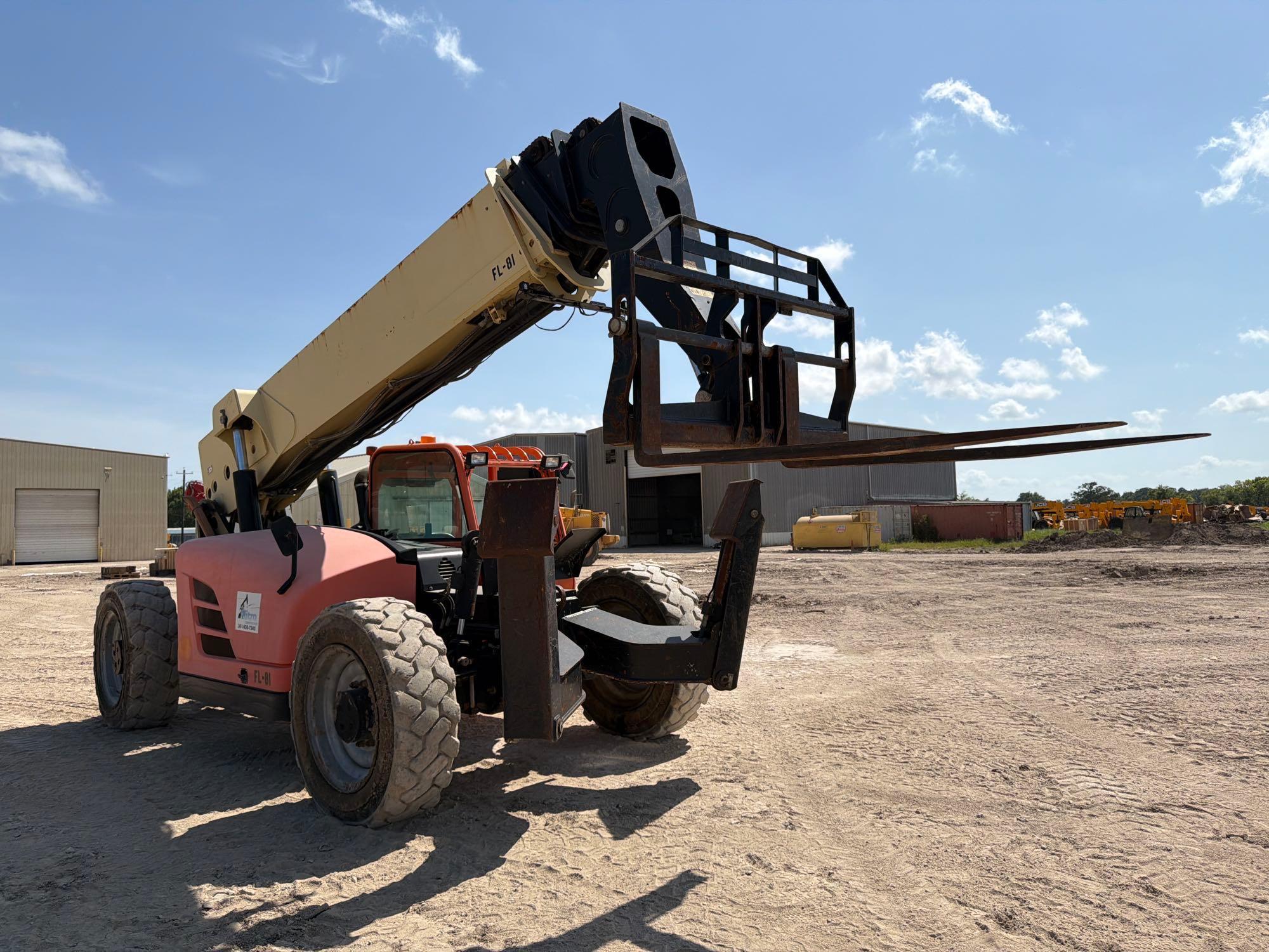 2013 JLG G12-55A