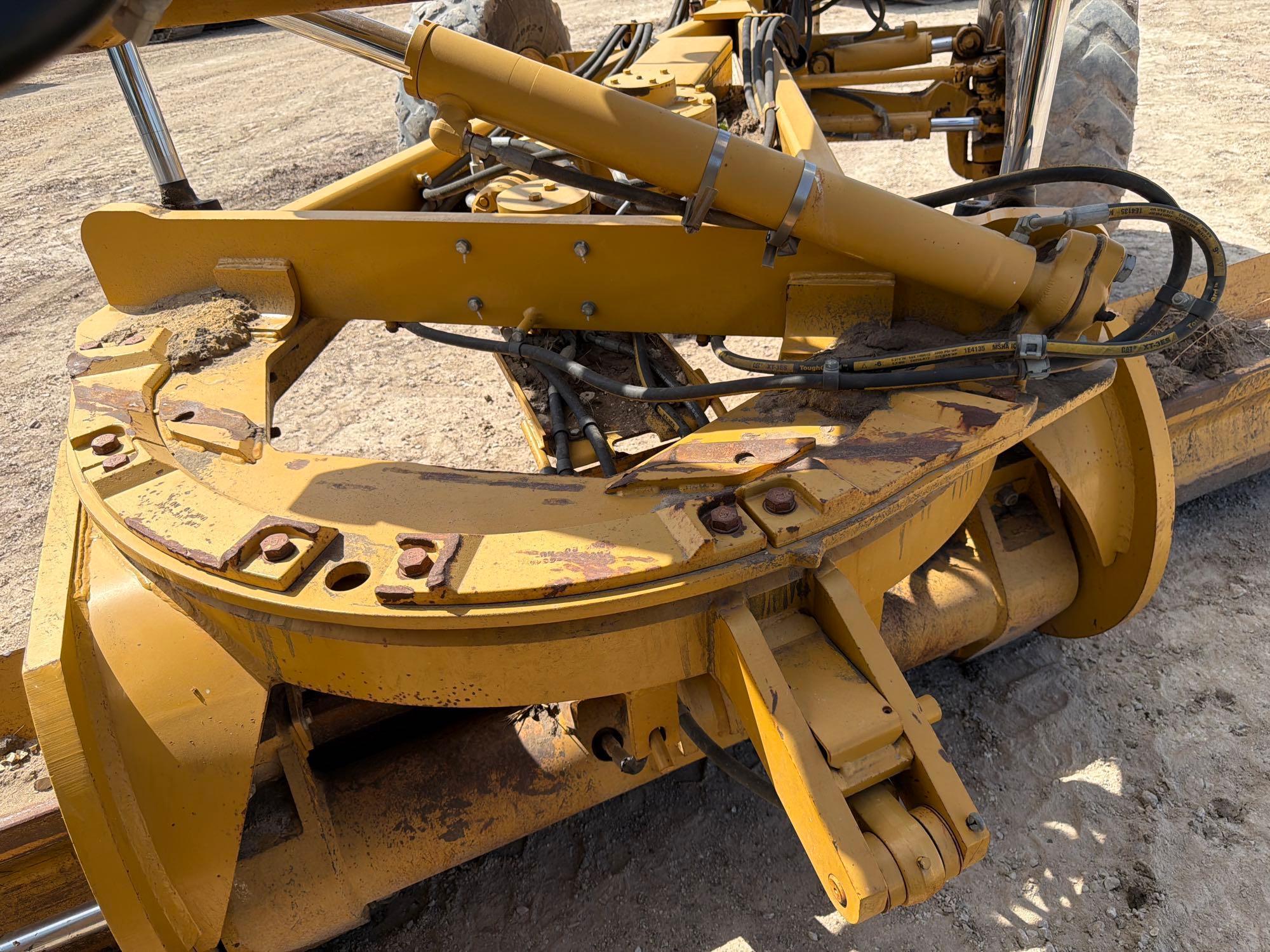 2011 Caterpillar 140M