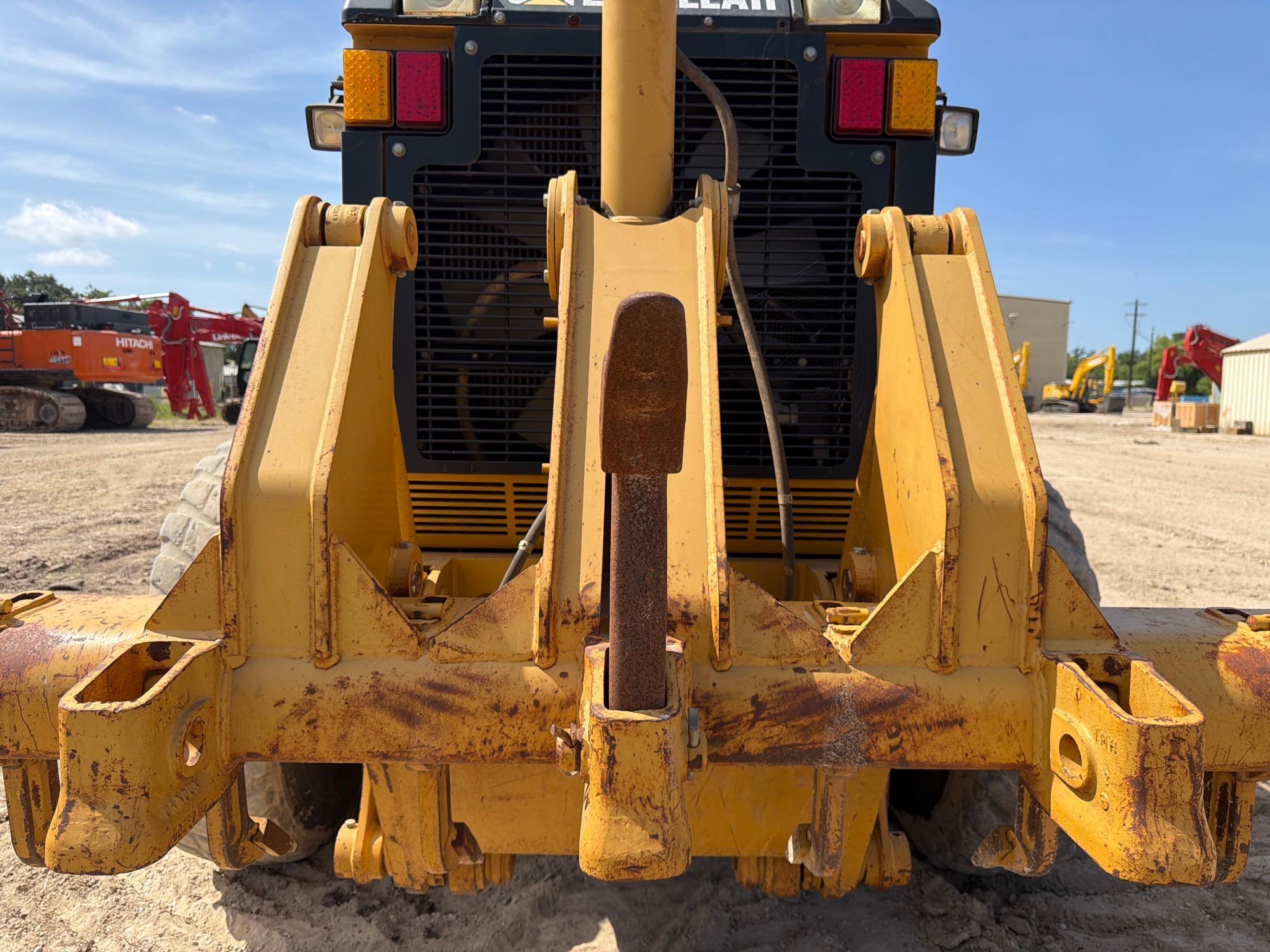 2011 Caterpillar 140M