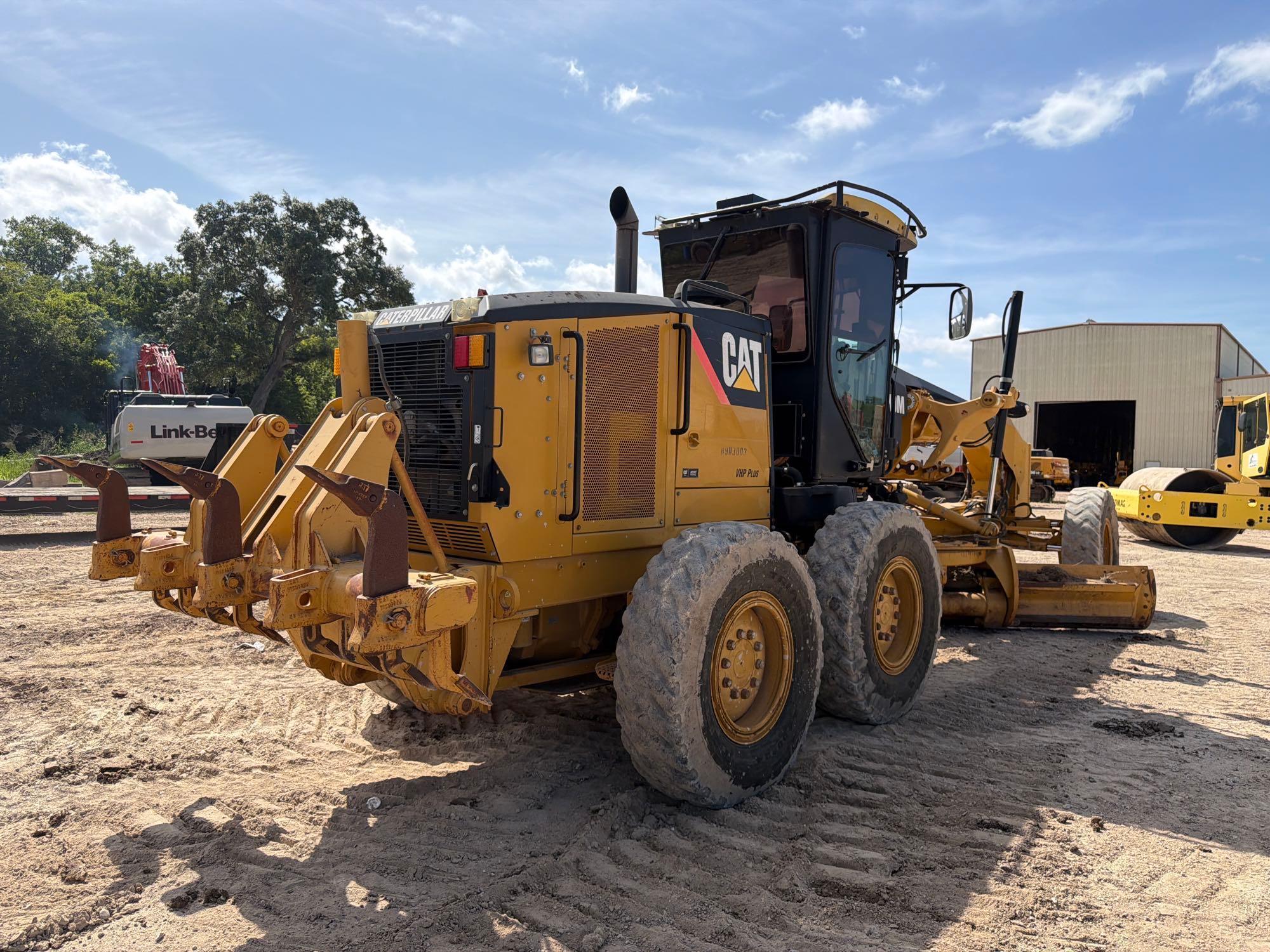 2011 Caterpillar 140M