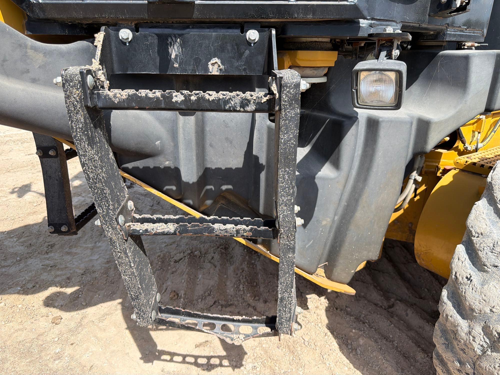 2011 Caterpillar 140M