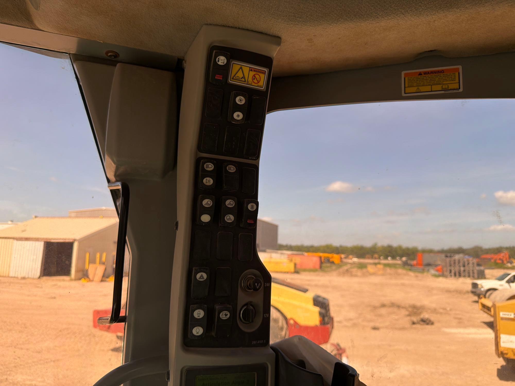 2011 Caterpillar 140M