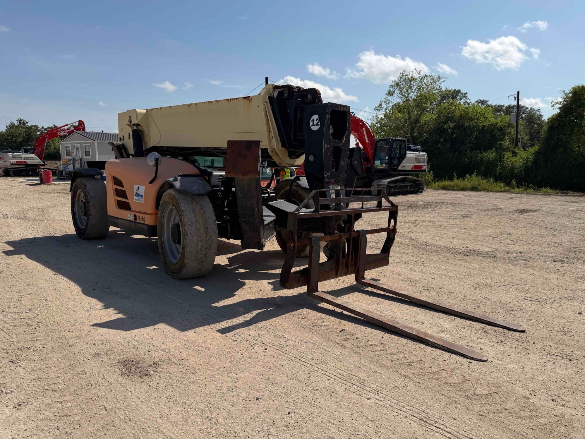 2014 JLG G12-55A