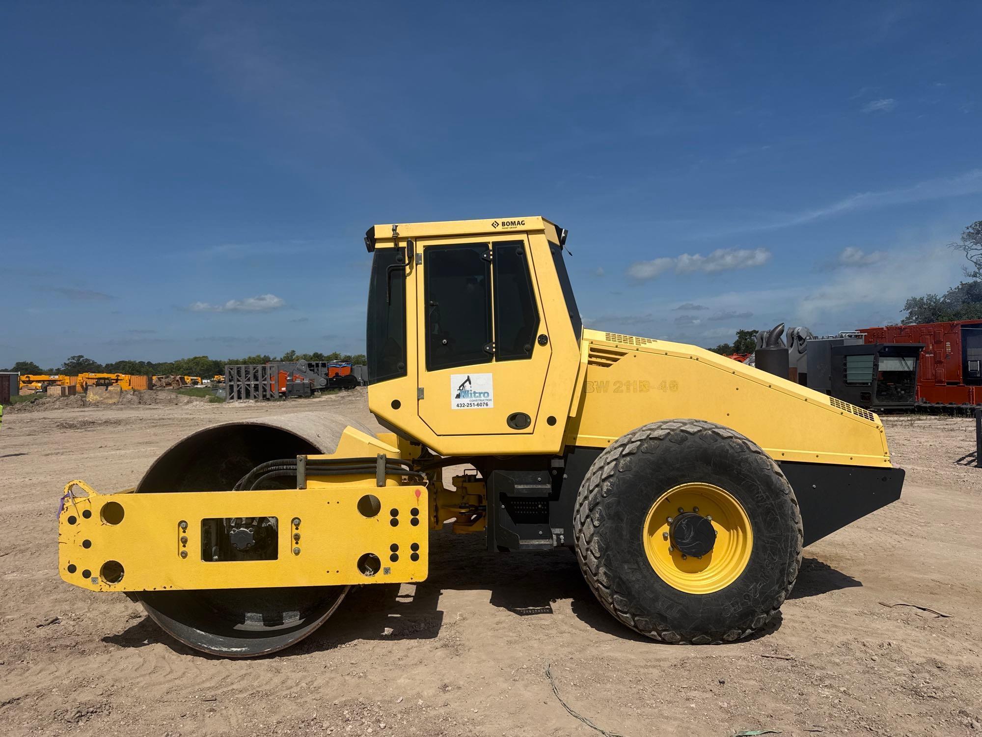 Photo of a  Bomag BW211D-40