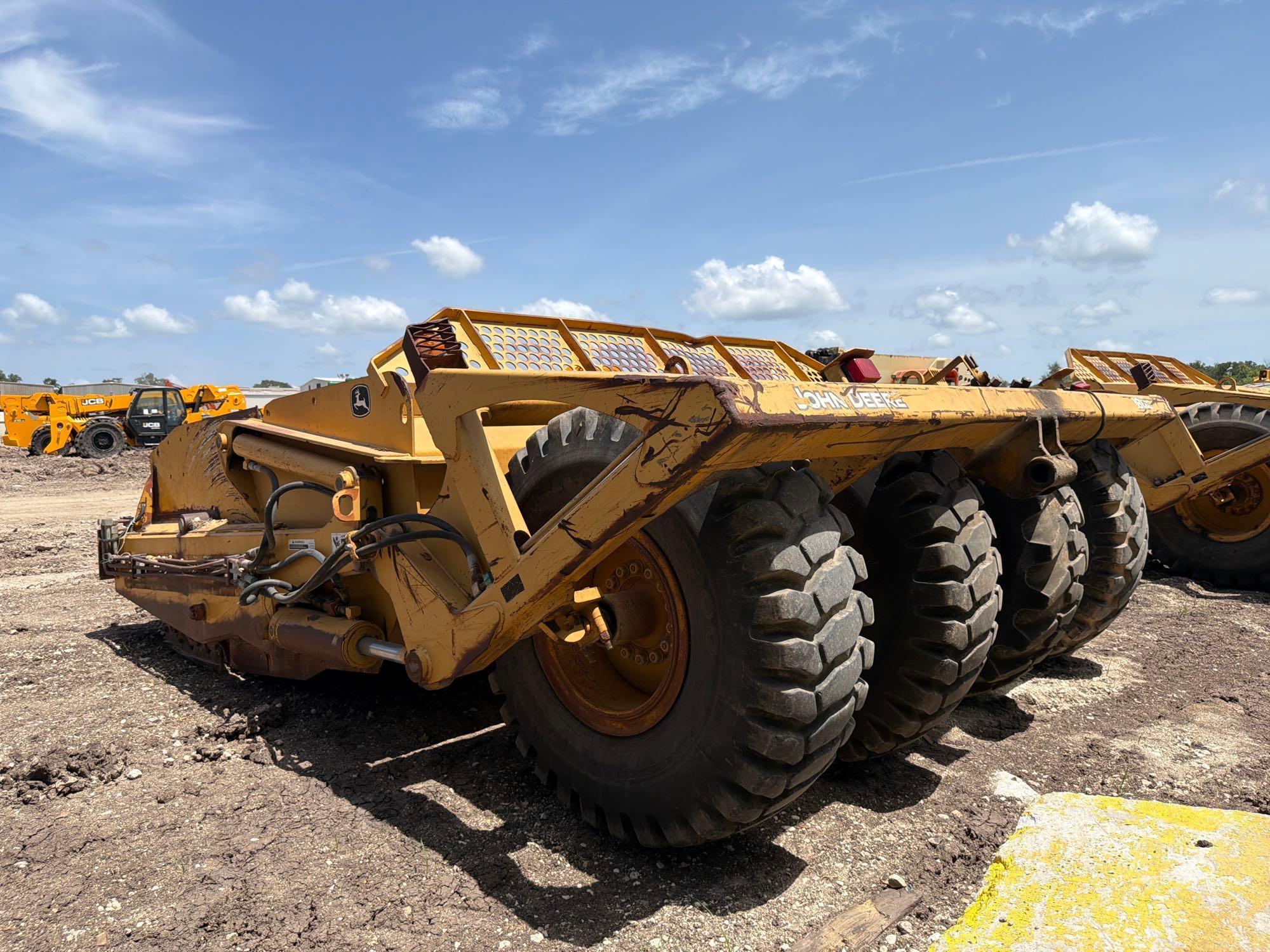 John Deere 1812C