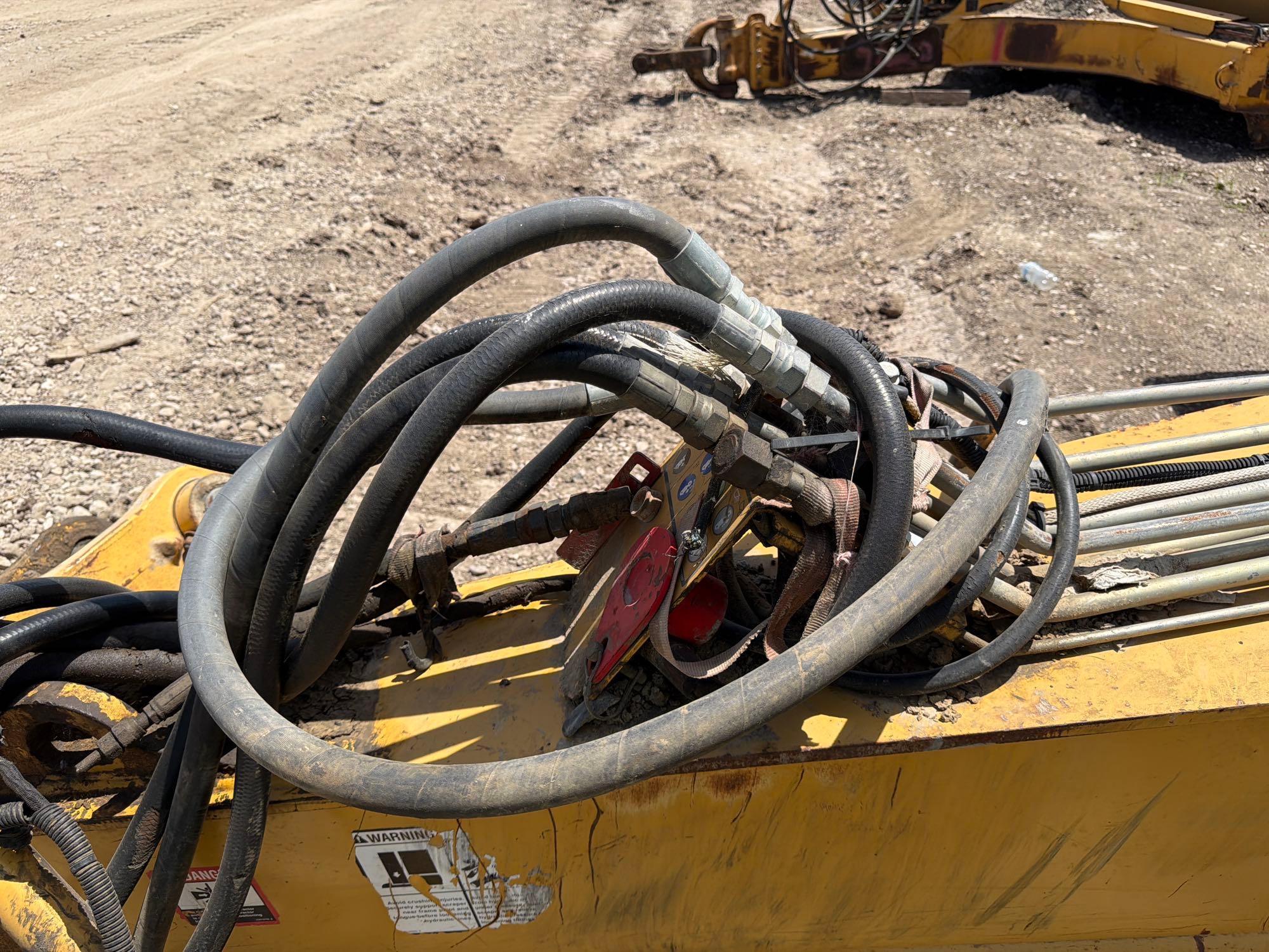 John Deere 2412
