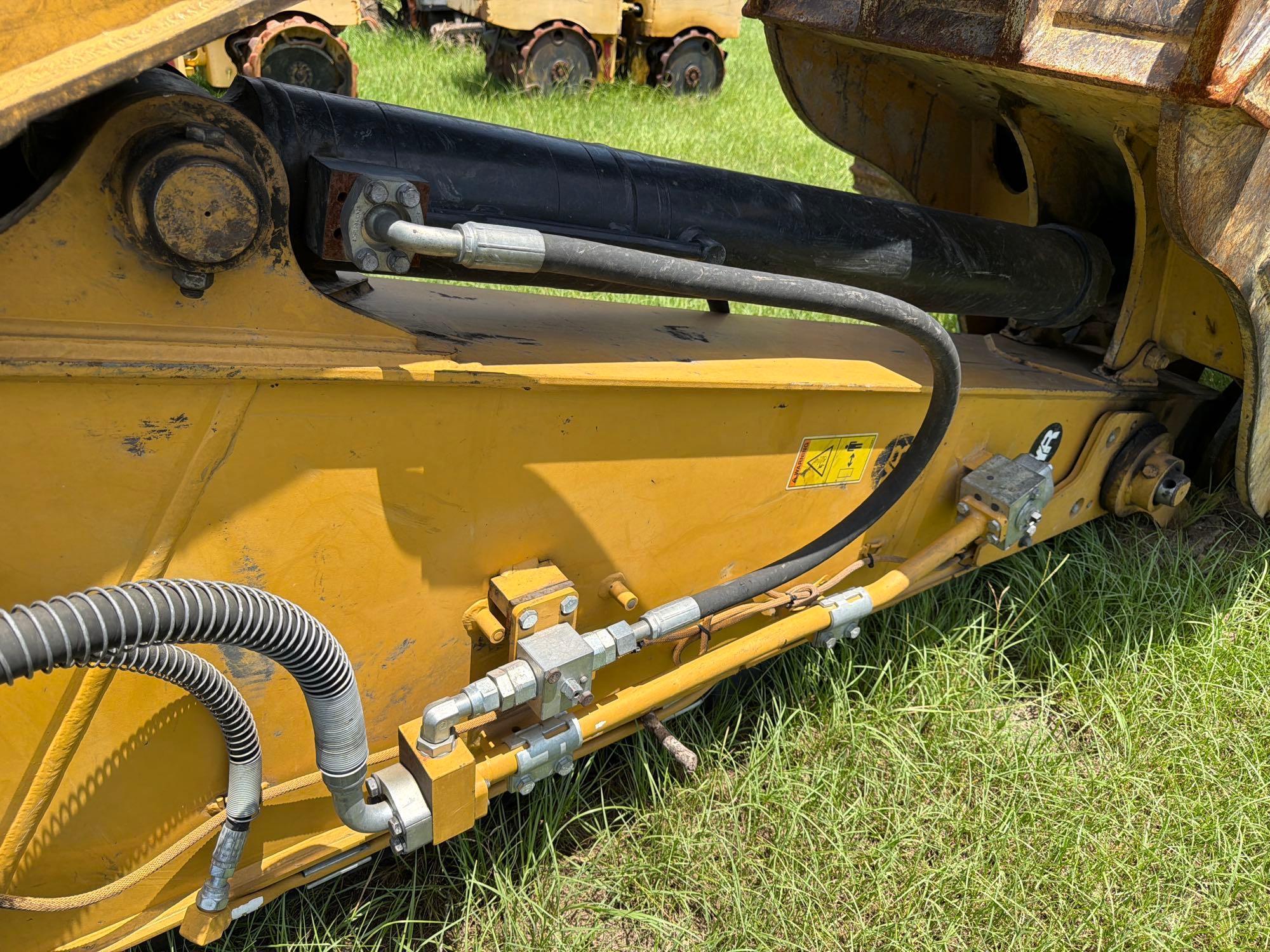 2022 Caterpillar 320