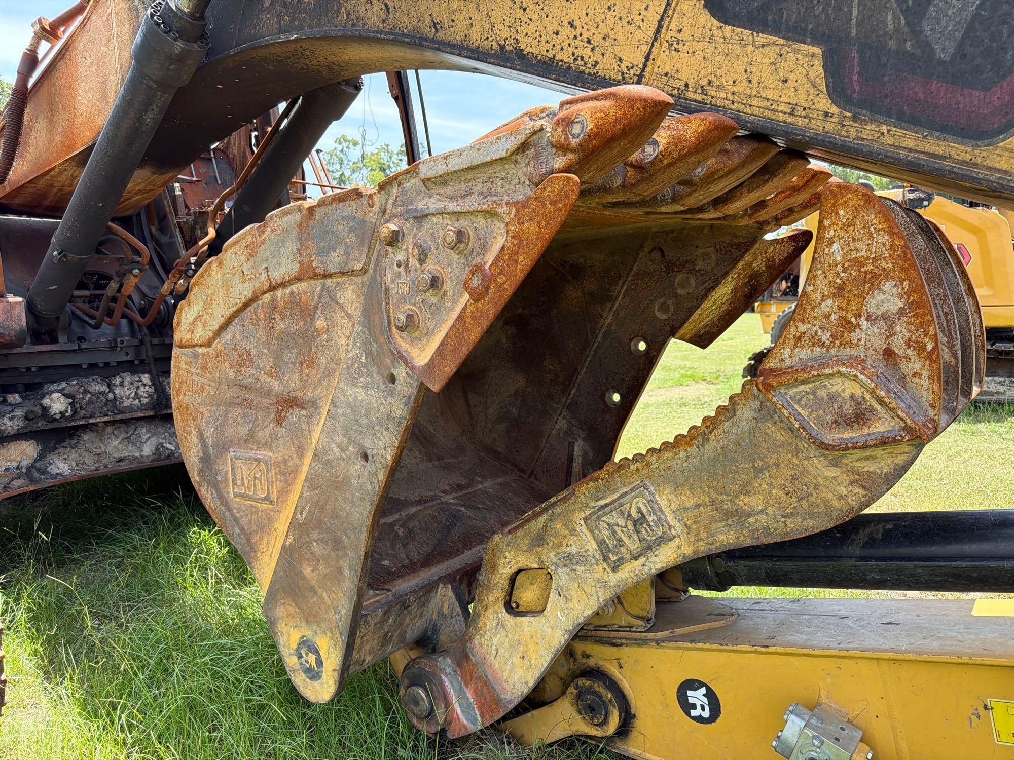 2022 Caterpillar 320