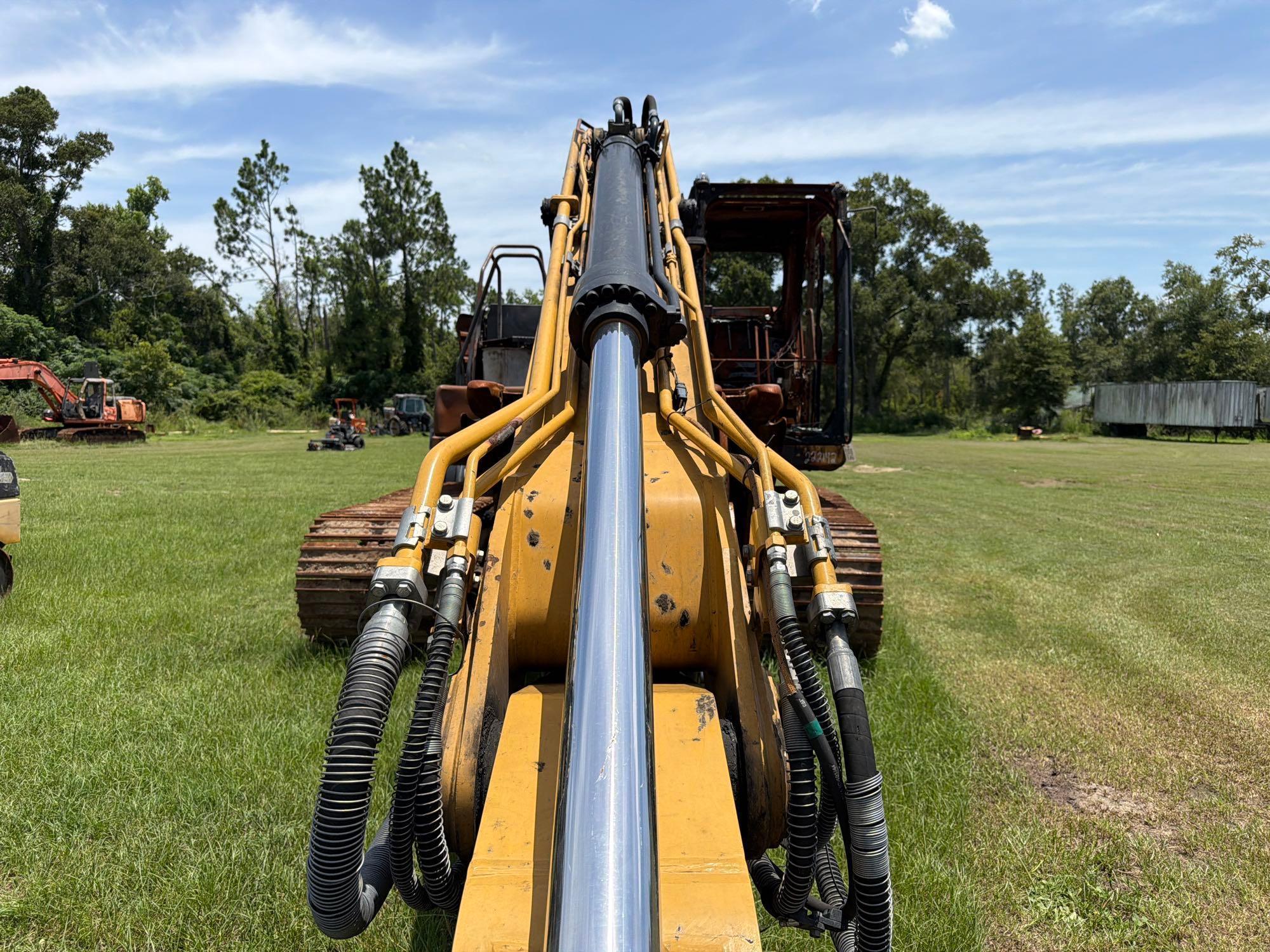 2022 Caterpillar 320