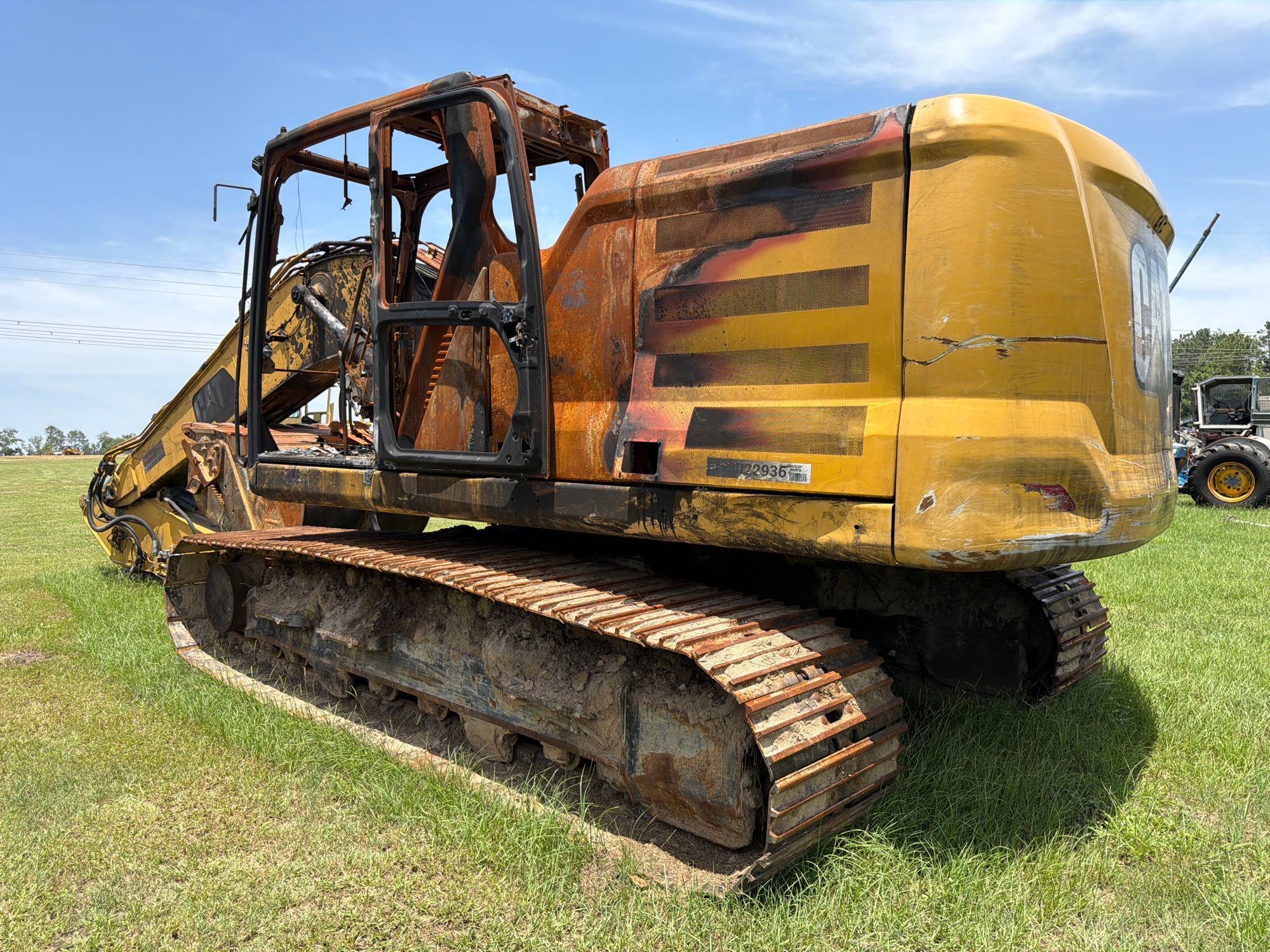 2022 Caterpillar 320