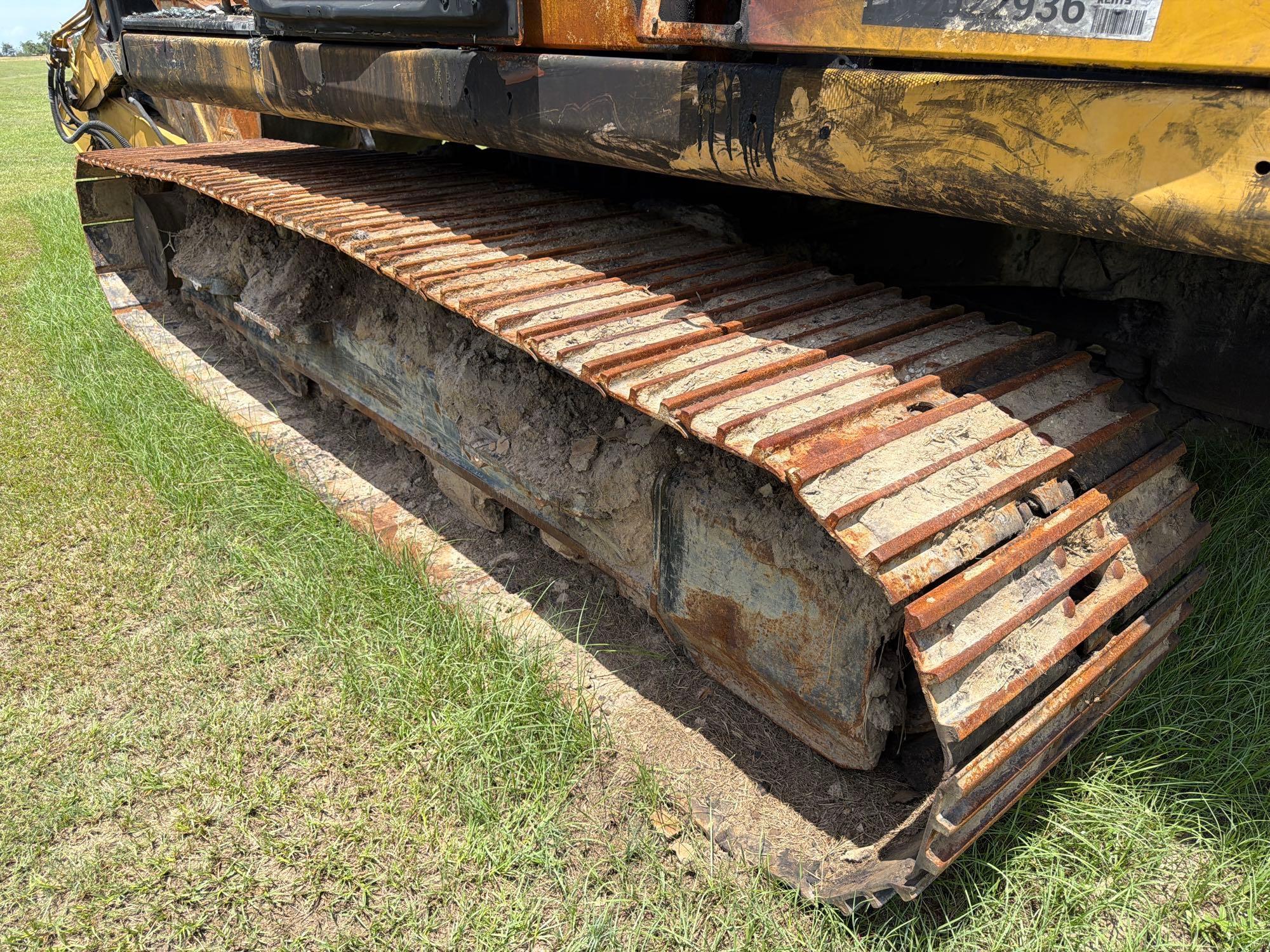 2022 Caterpillar 320