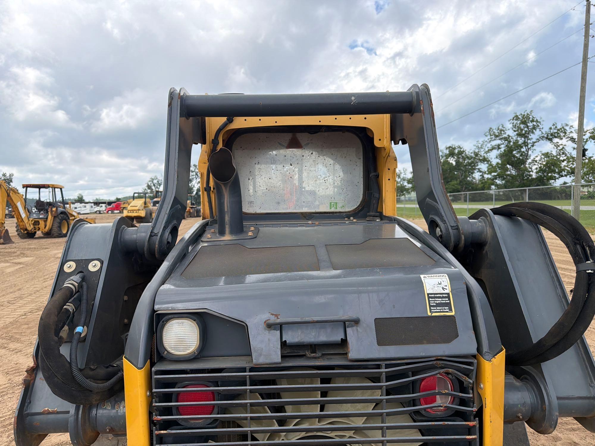 2018 John Deere 325G